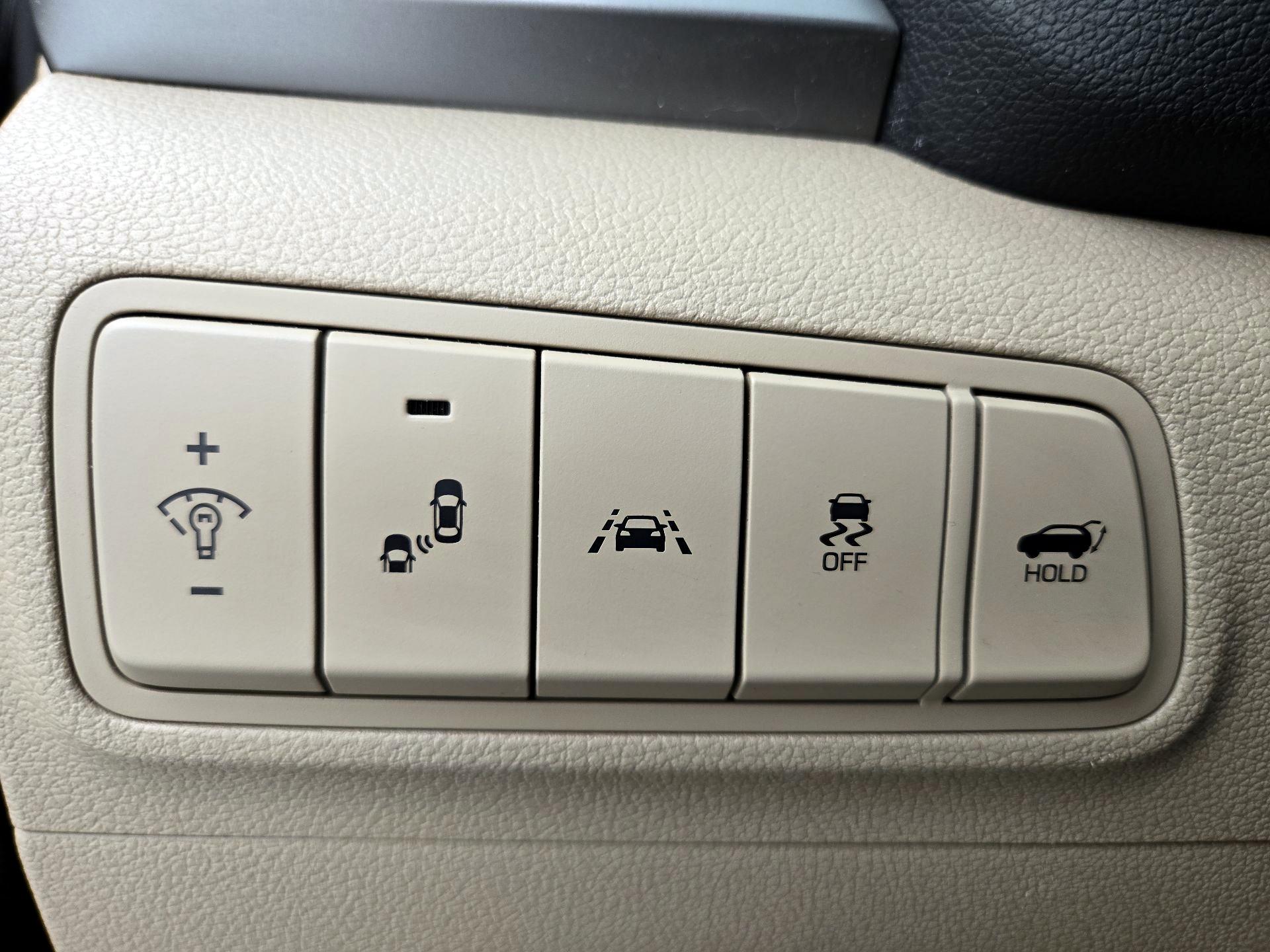 Thumbnail: 2018 Hyundai Tucson - 13