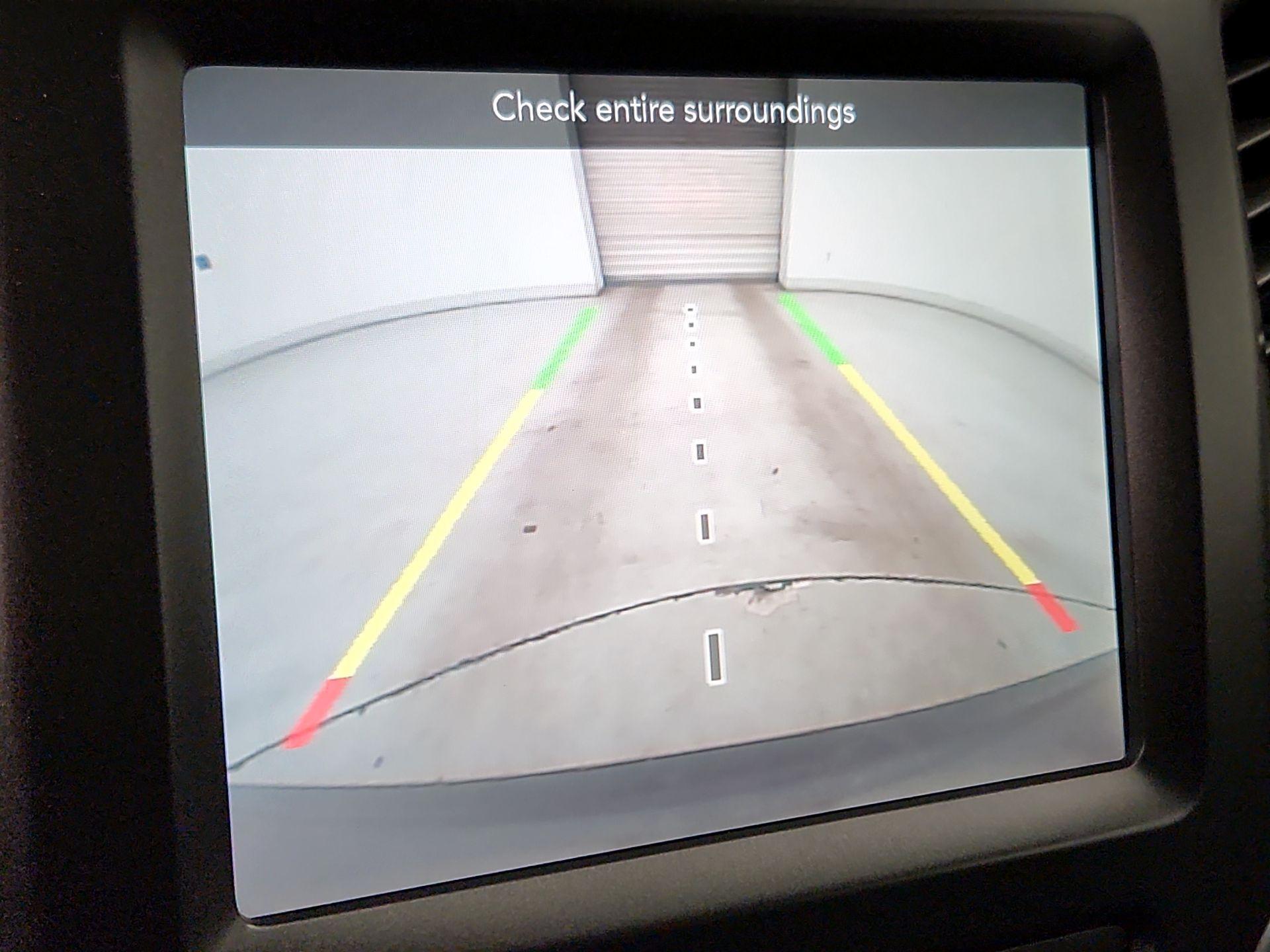 Thumbnail: 2019 Jeep Cherokee - 14