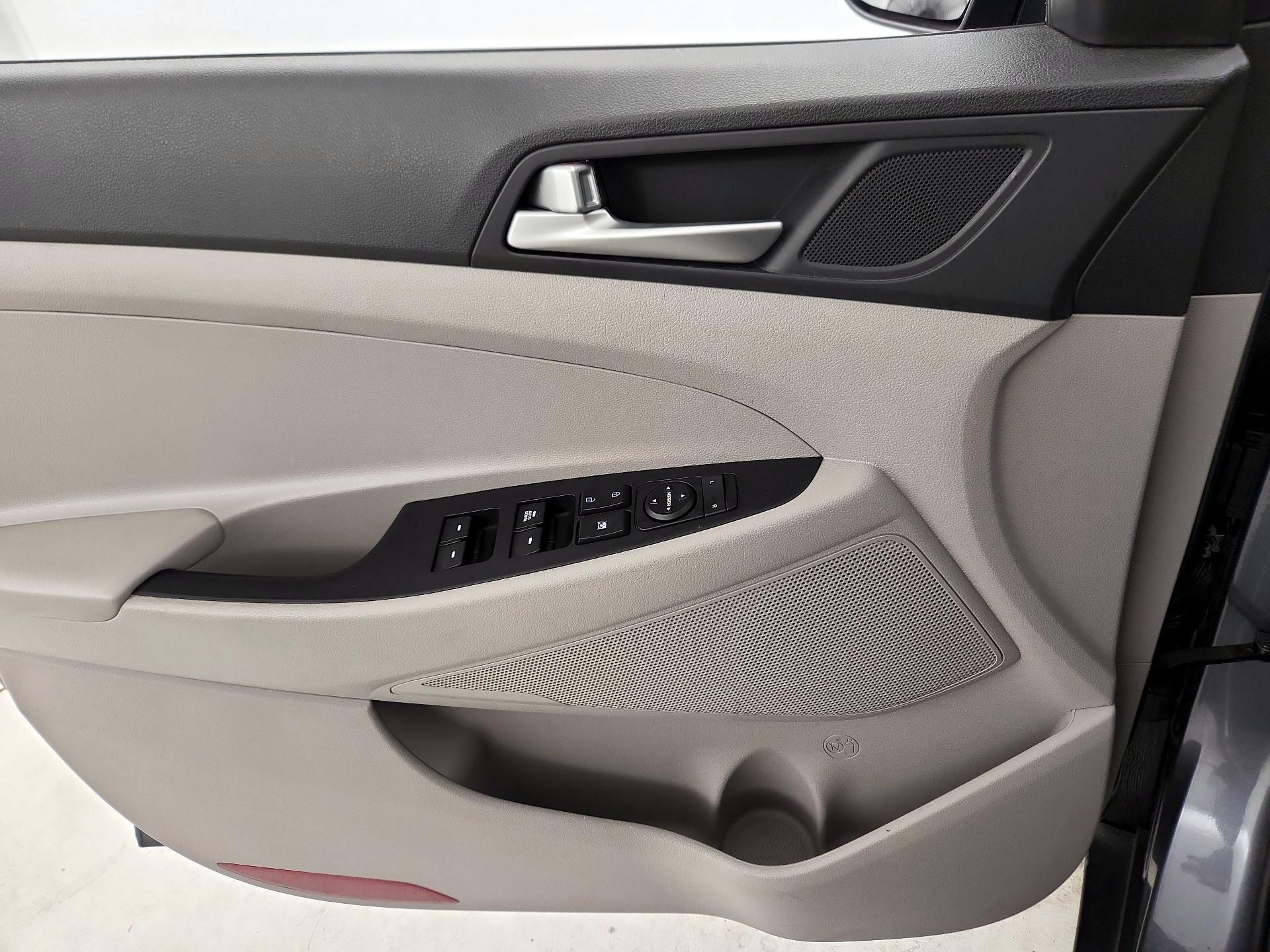 Thumbnail: 2019 Hyundai Tucson - 12