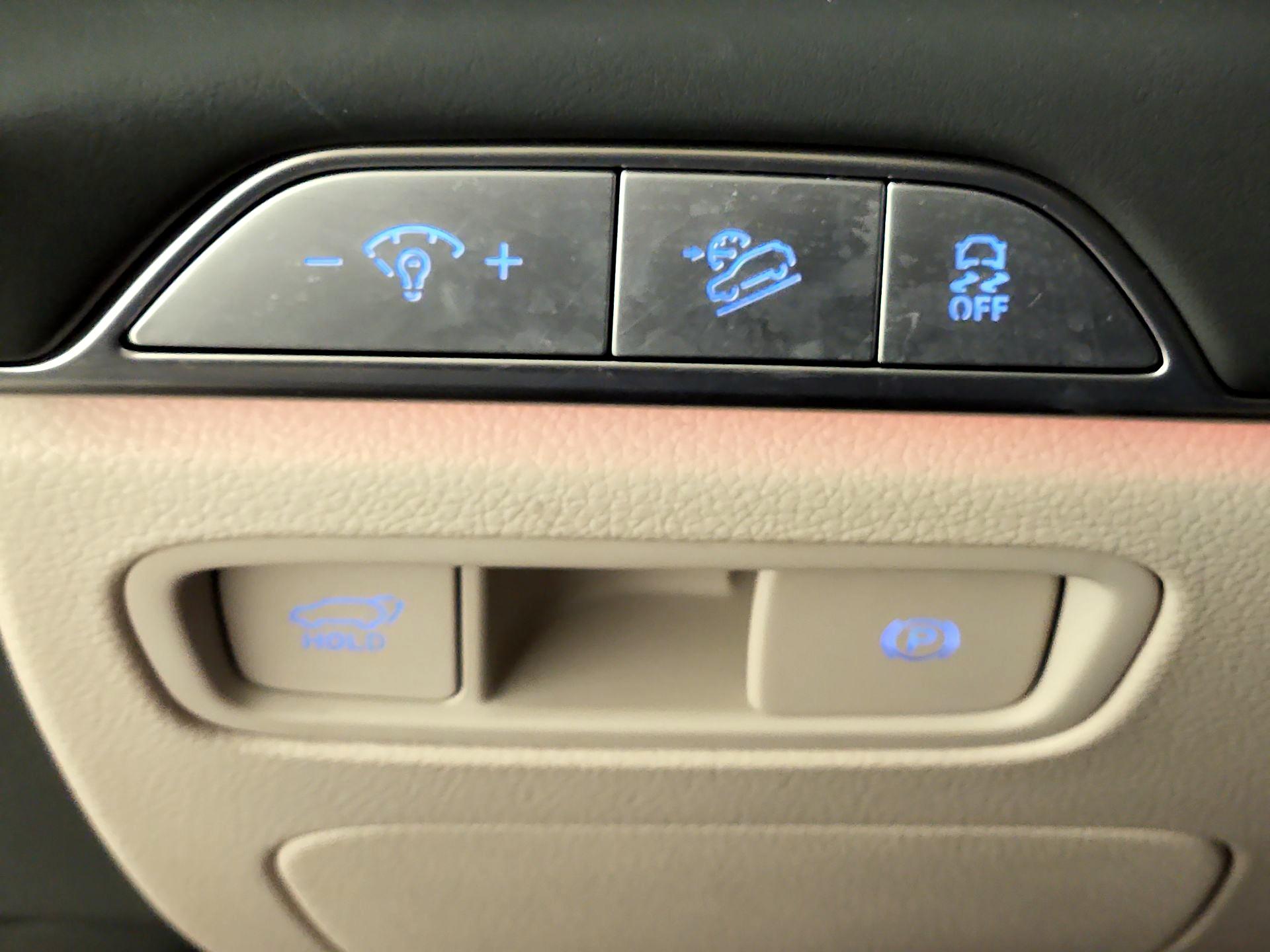 Thumbnail: 2025 Genesis GV80 - 13