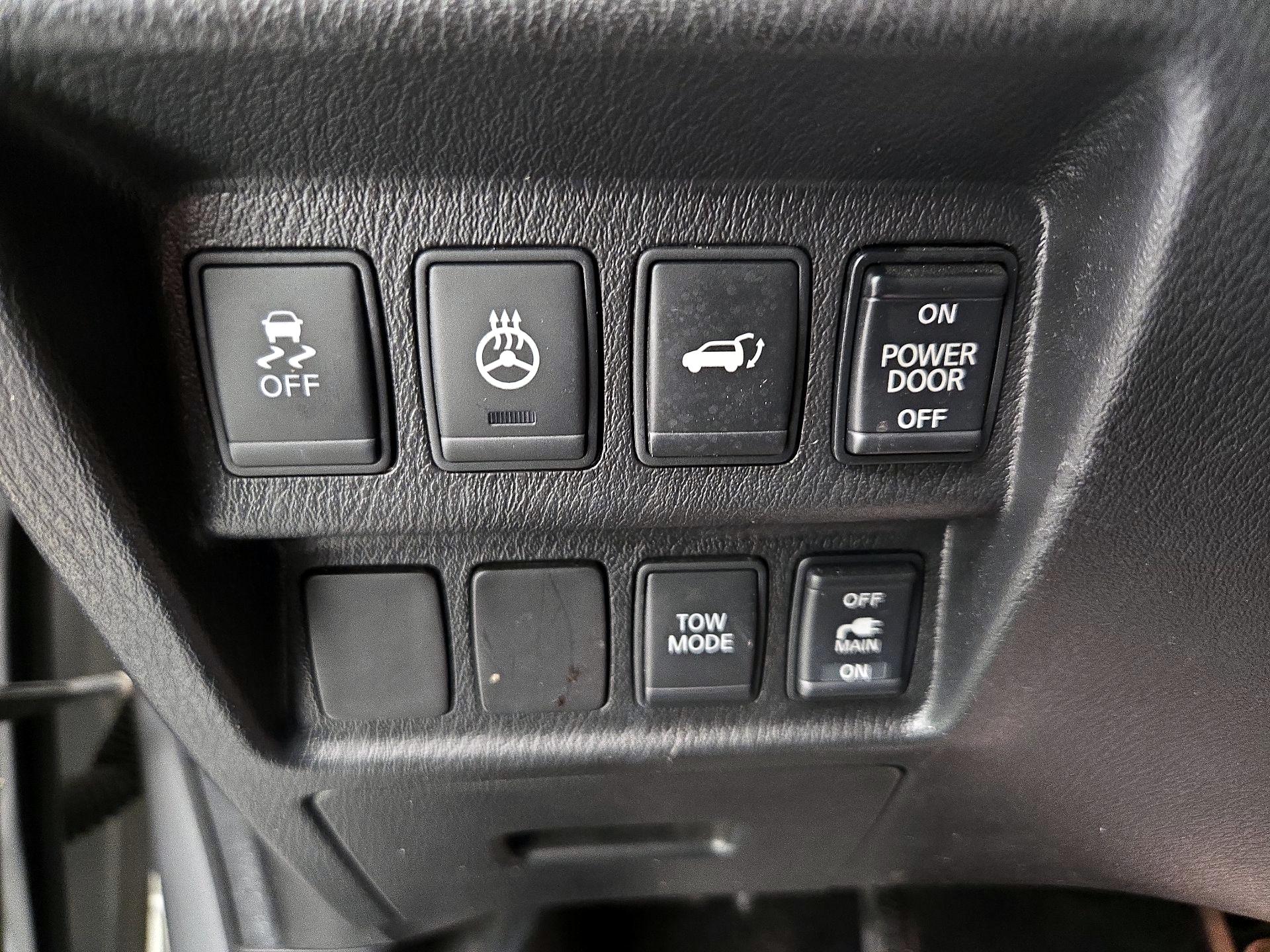 Thumbnail: 2014 Nissan Pathfinder - 13