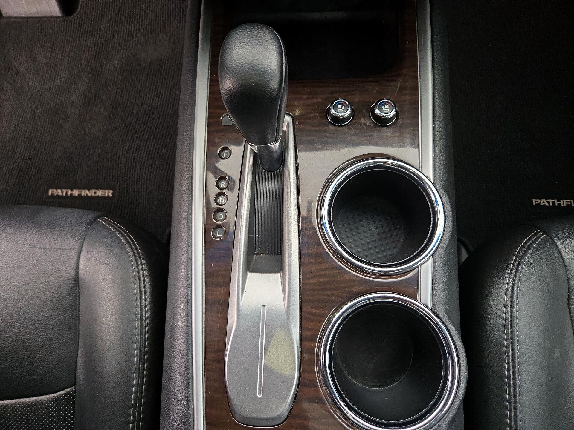 Thumbnail: 2014 Nissan Pathfinder - 18