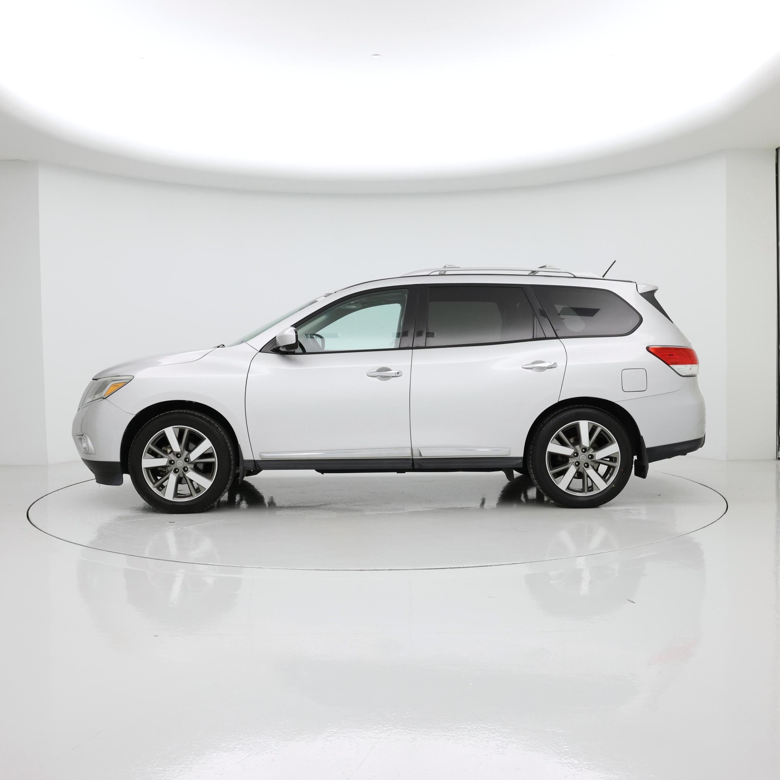 Thumbnail: 2014 Nissan Pathfinder - 3