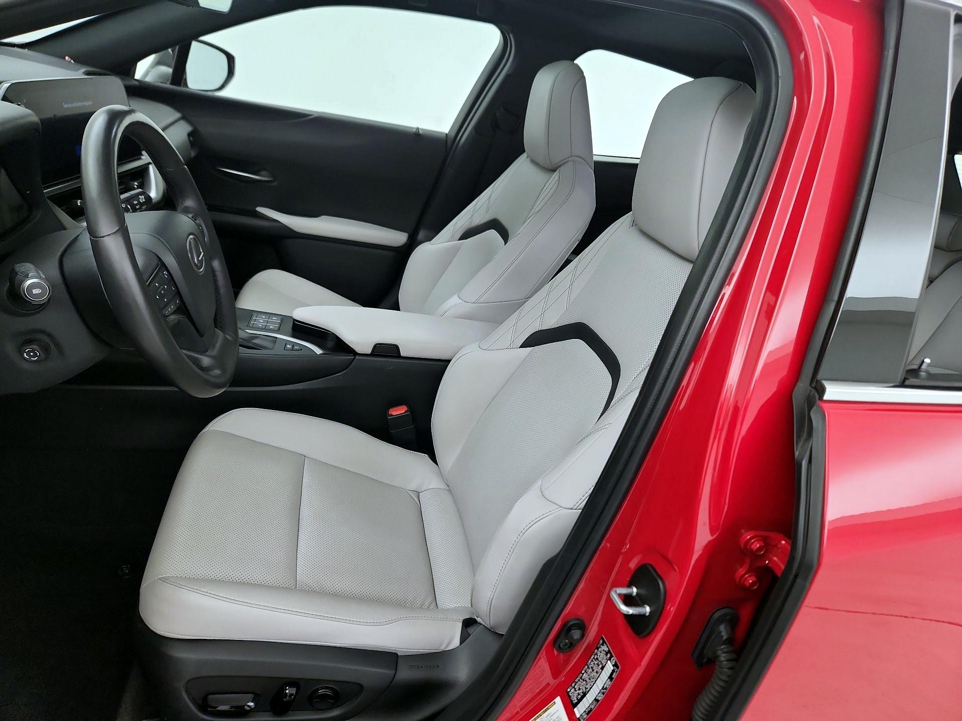 Thumbnail: 2023 Lexus UX - 11