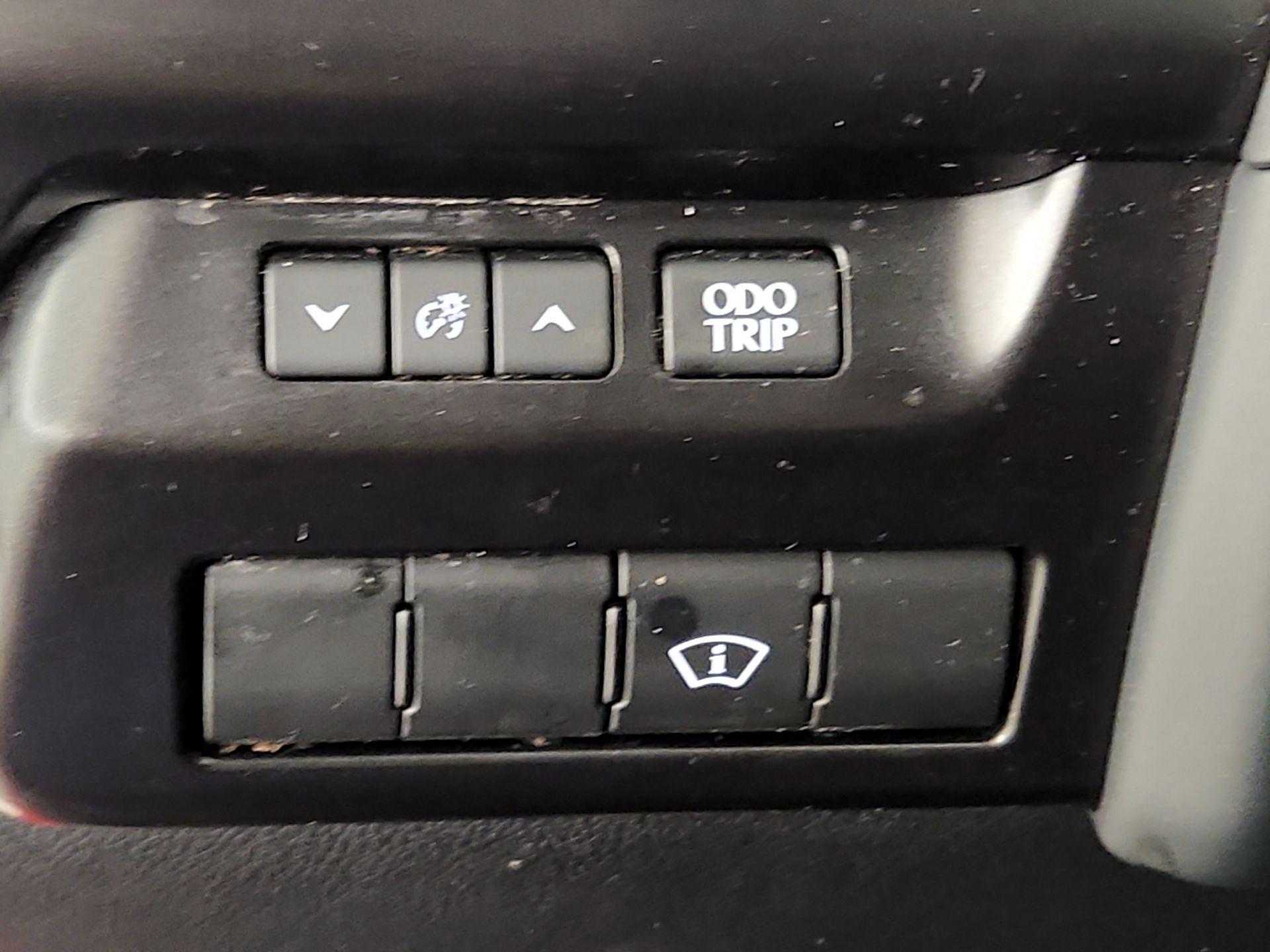 Thumbnail: 2023 Lexus UX - 13