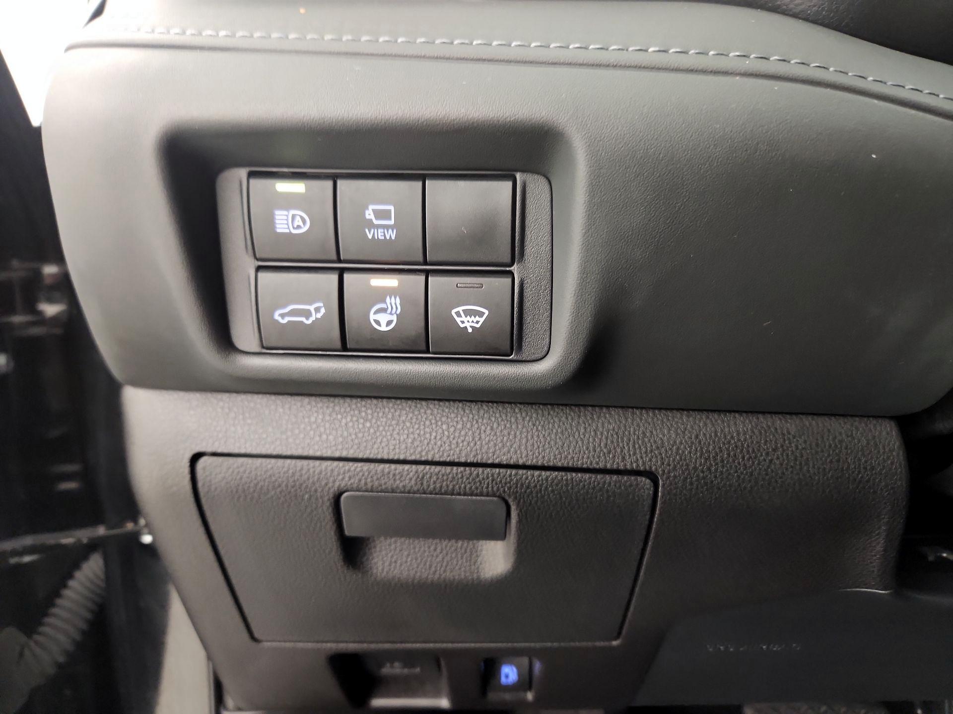 Thumbnail: 2021 Toyota Highlander - 13