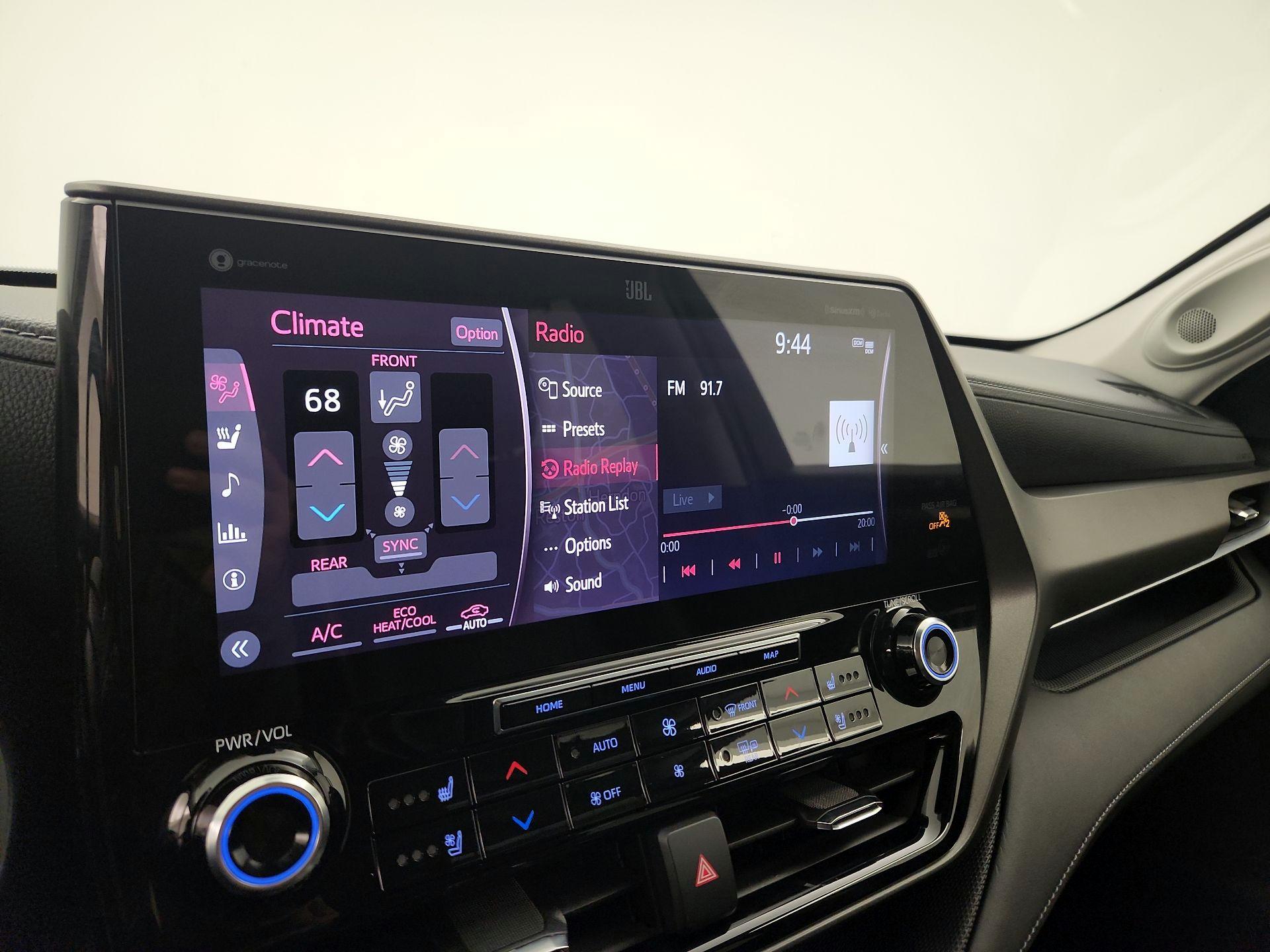 Thumbnail: 2021 Toyota Highlander - 16