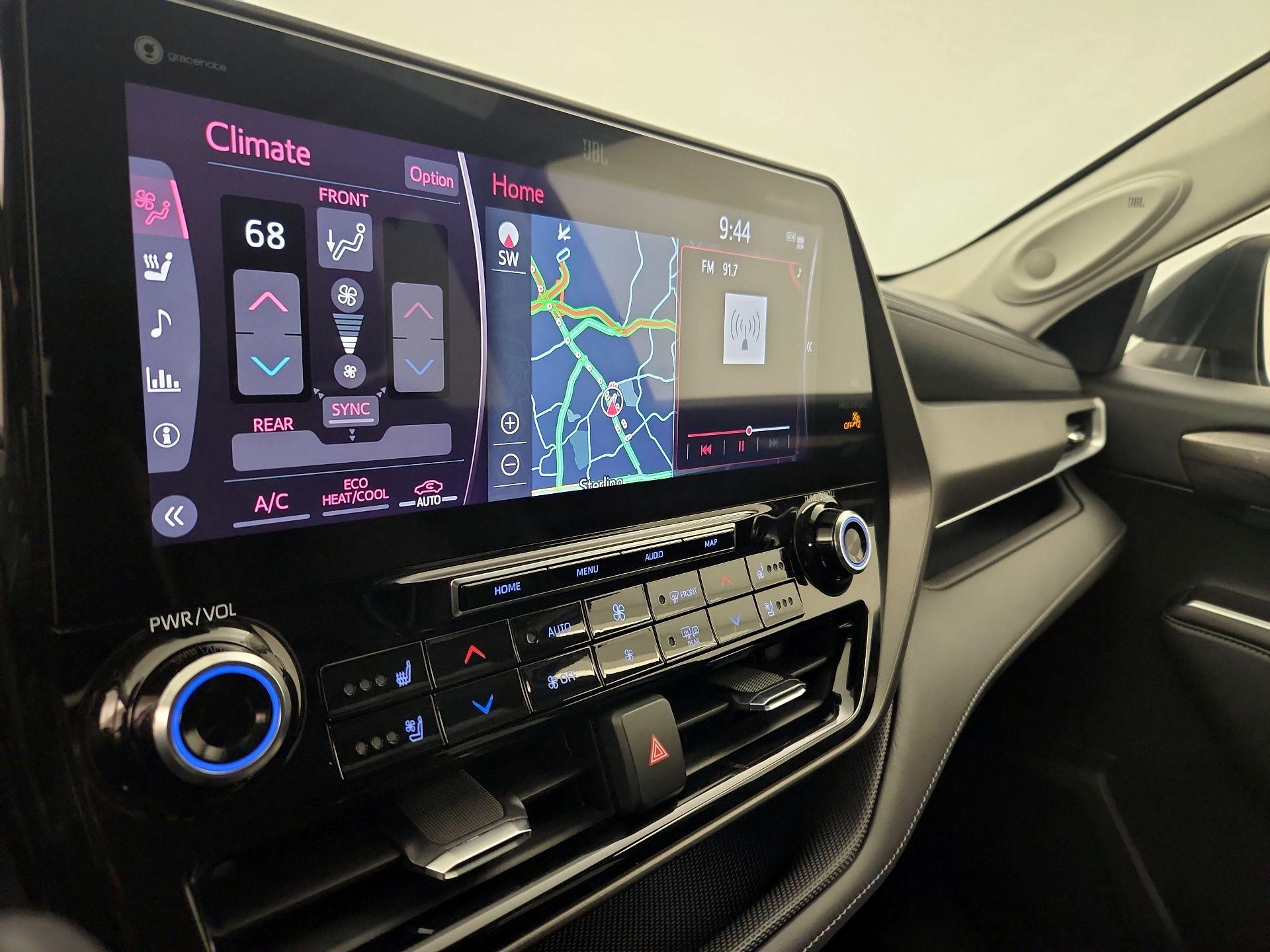 Thumbnail: 2021 Toyota Highlander - 17