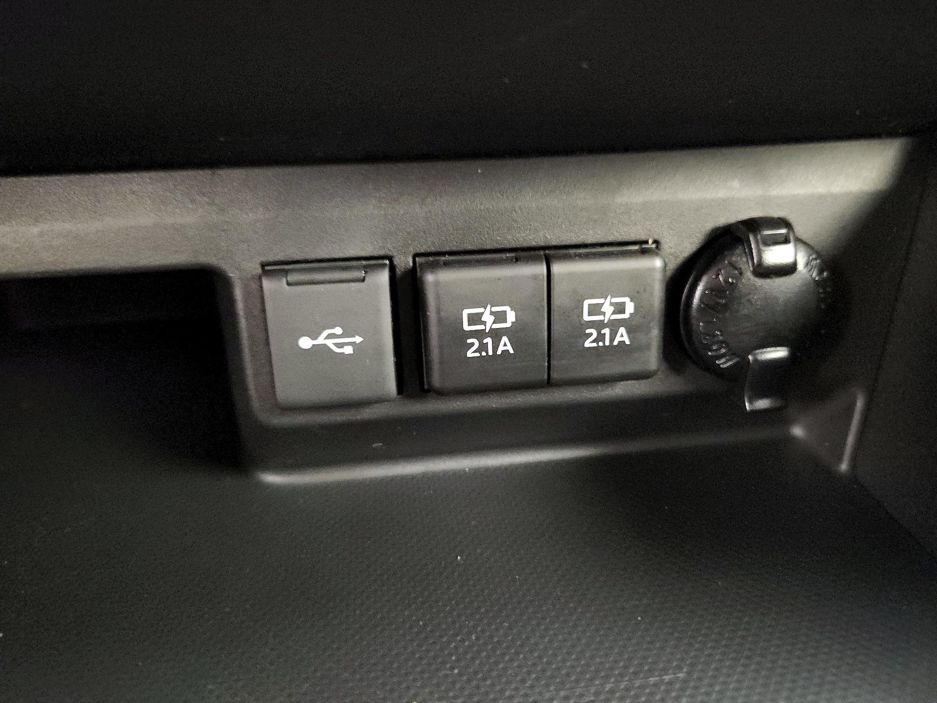 Thumbnail: 2021 Toyota Highlander - 19