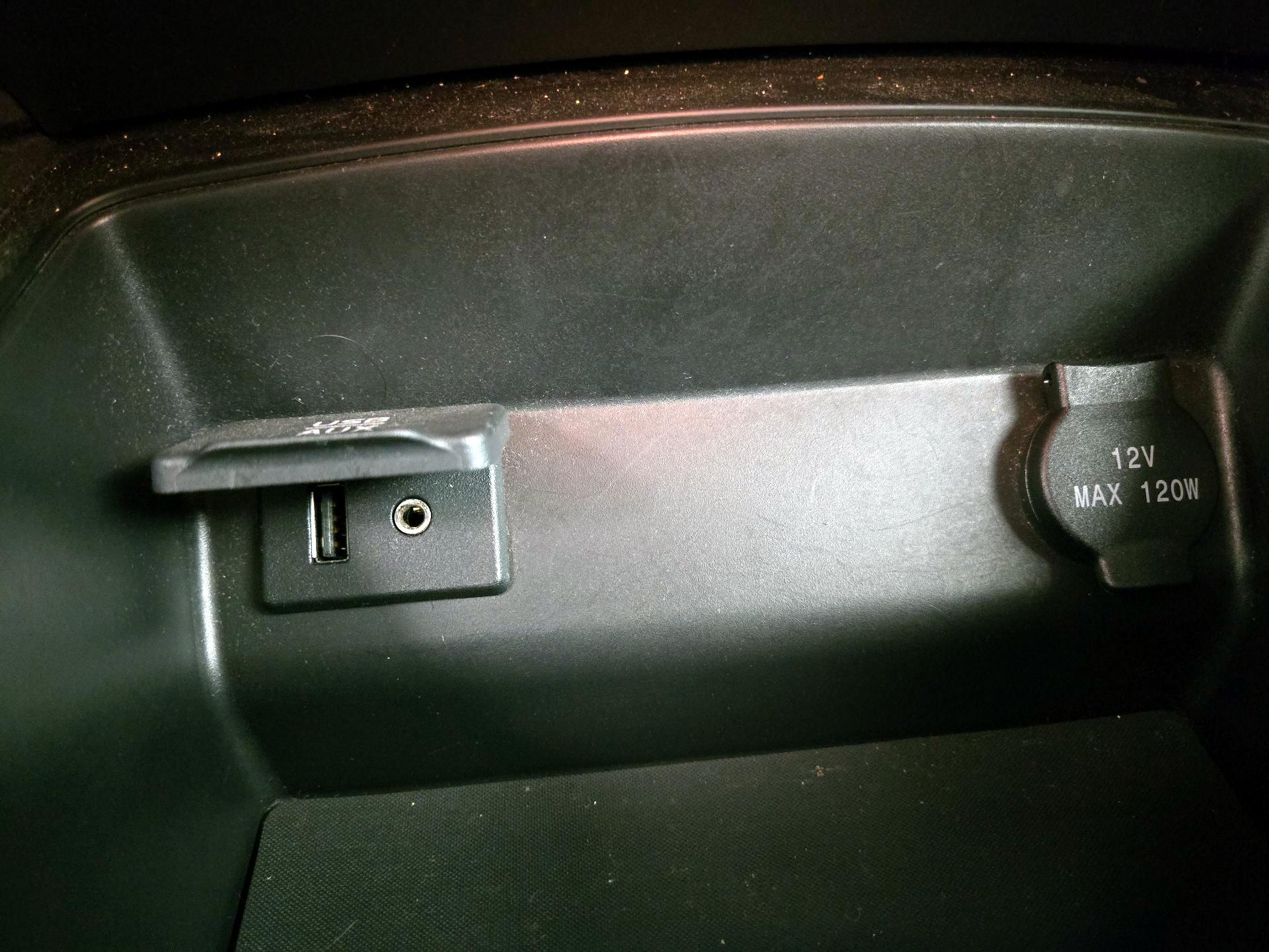 Thumbnail: 2015 Nissan Altima - 18