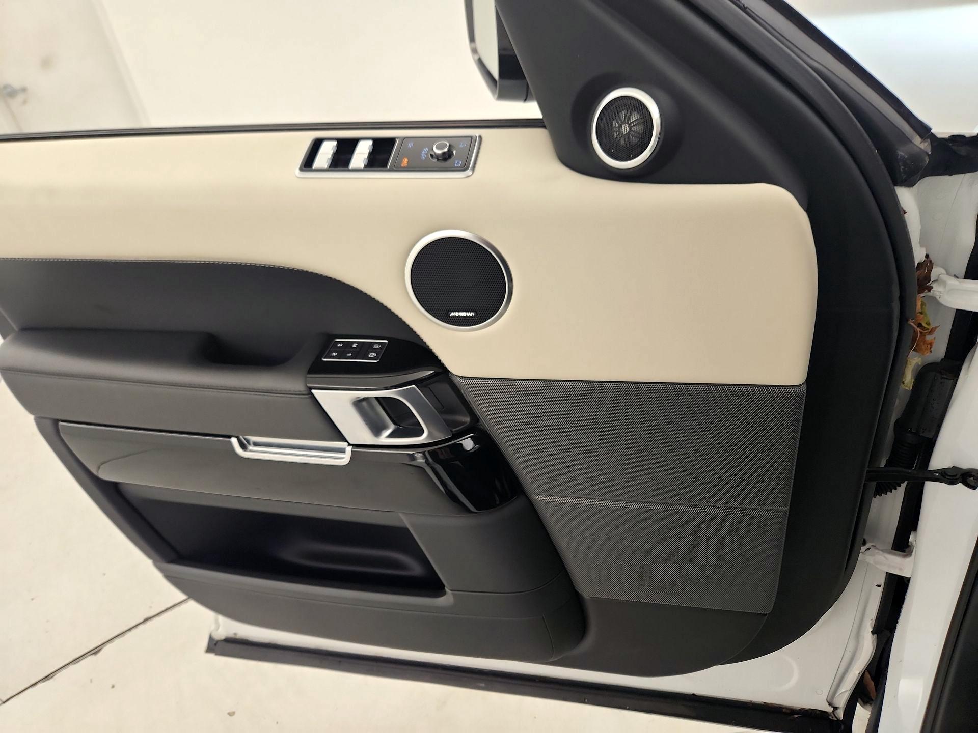 Thumbnail: 2022 Land Rover Range Rover Sport - 12