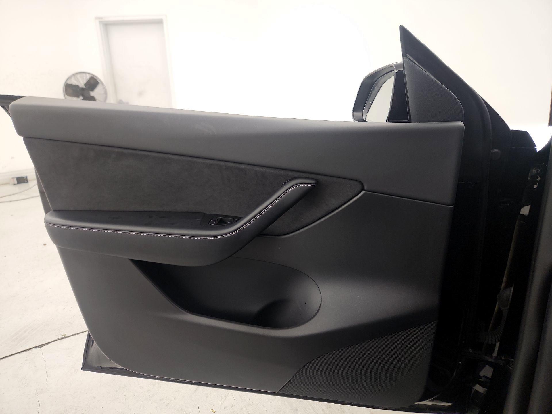 Thumbnail: 2022 Tesla Model Y - 12