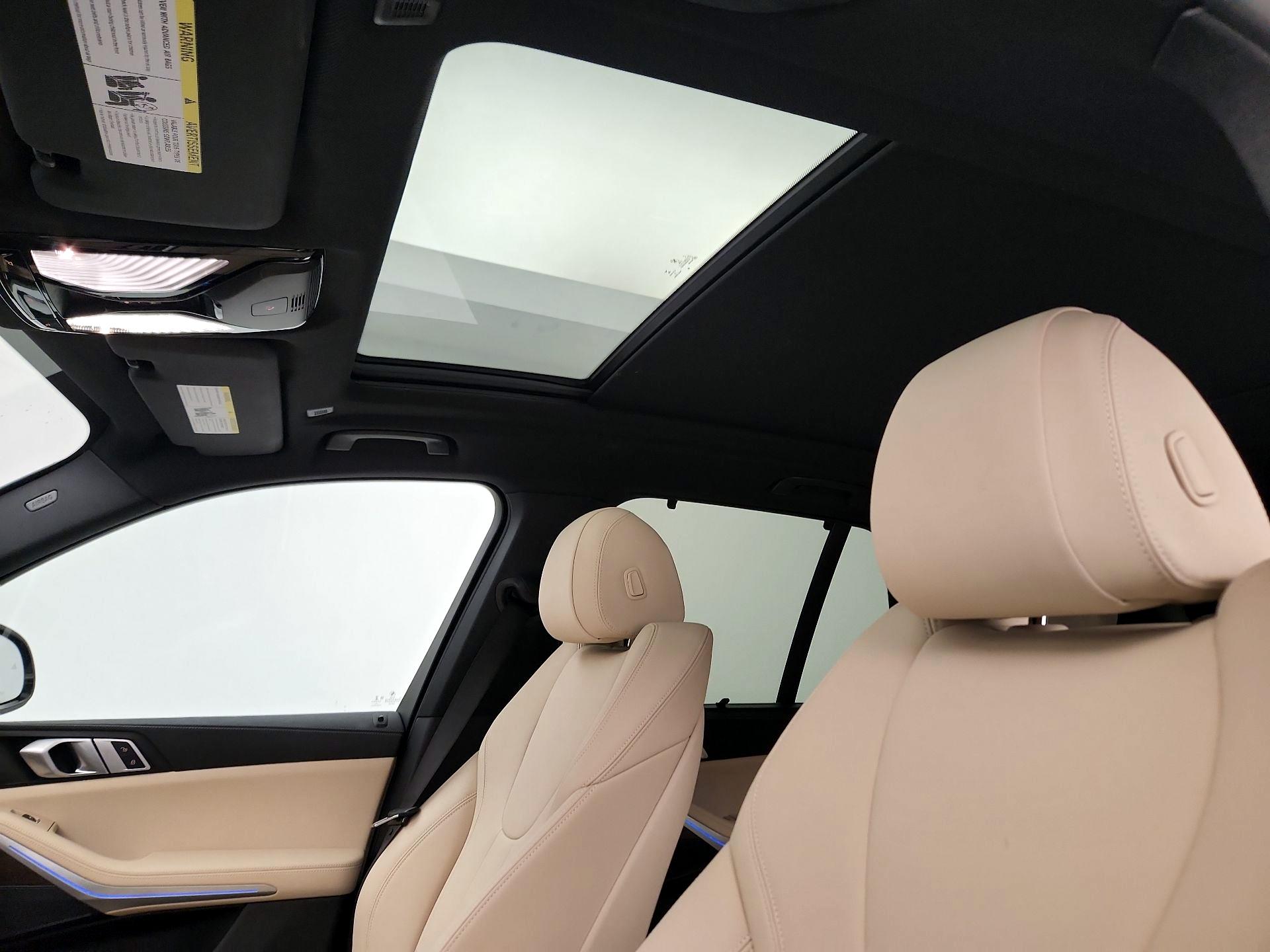 Thumbnail: 2022 BMW X5 - 20