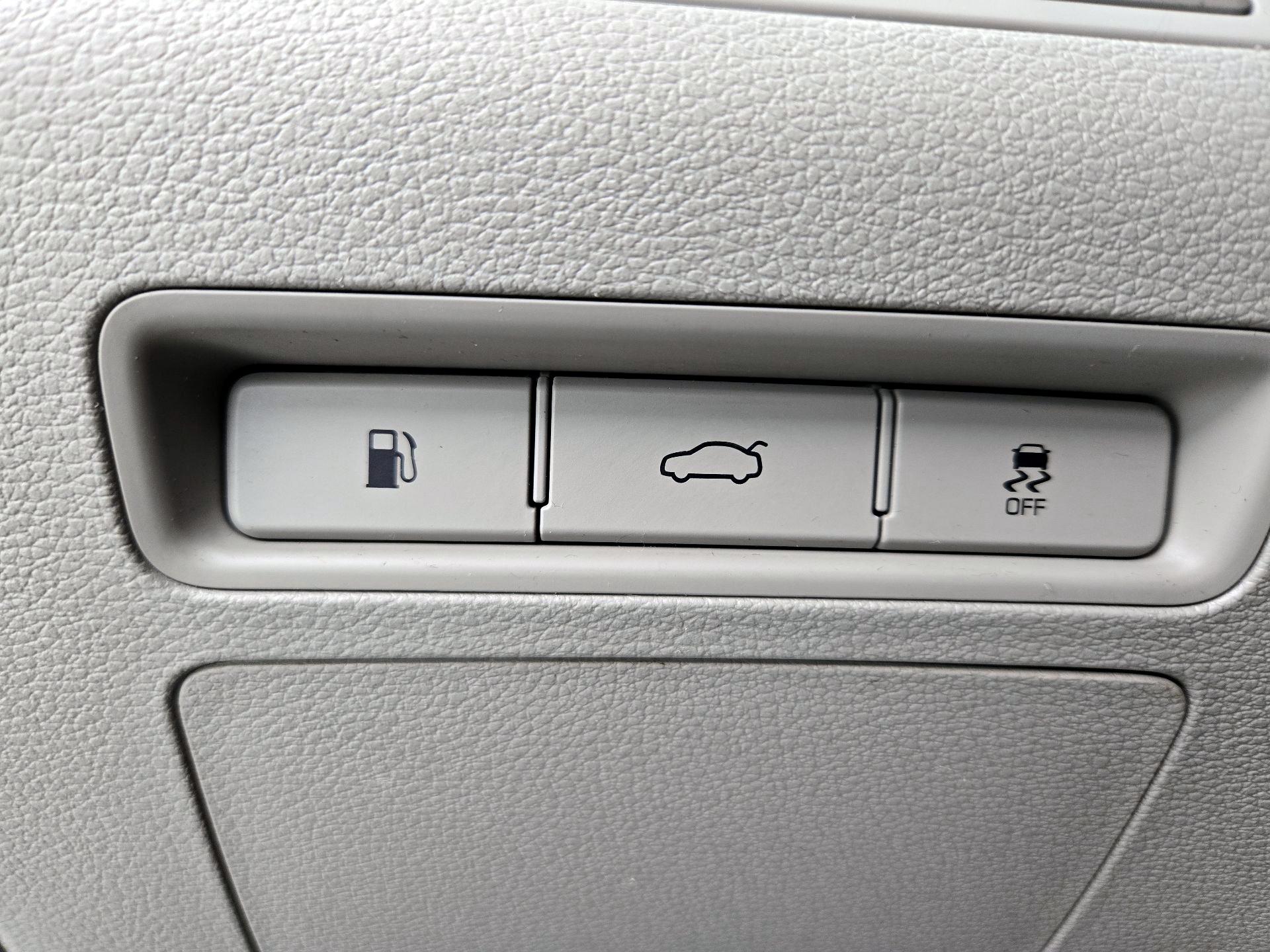 Thumbnail: 2015 Hyundai Sonata - 13