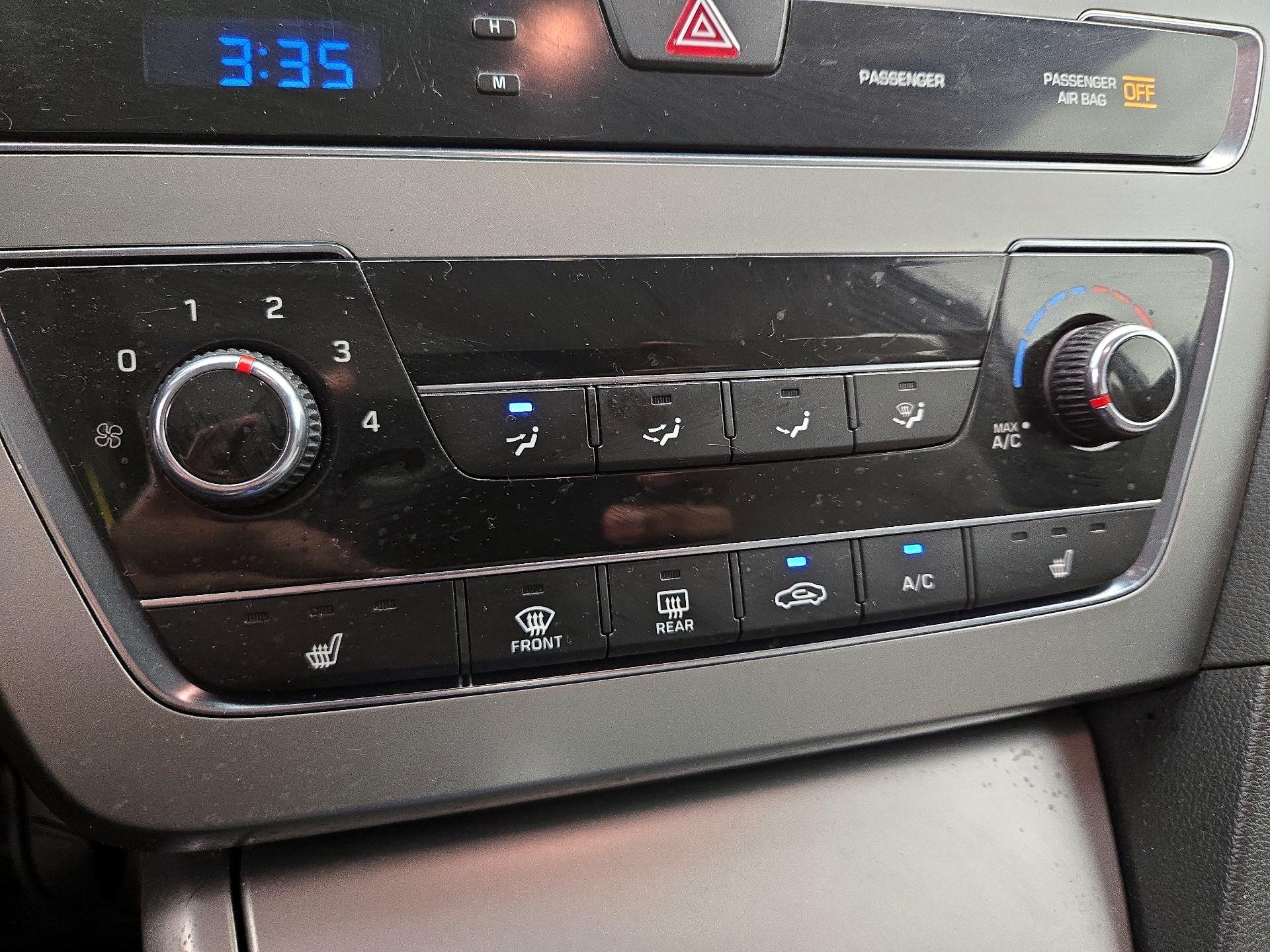 Thumbnail: 2015 Hyundai Sonata - 16