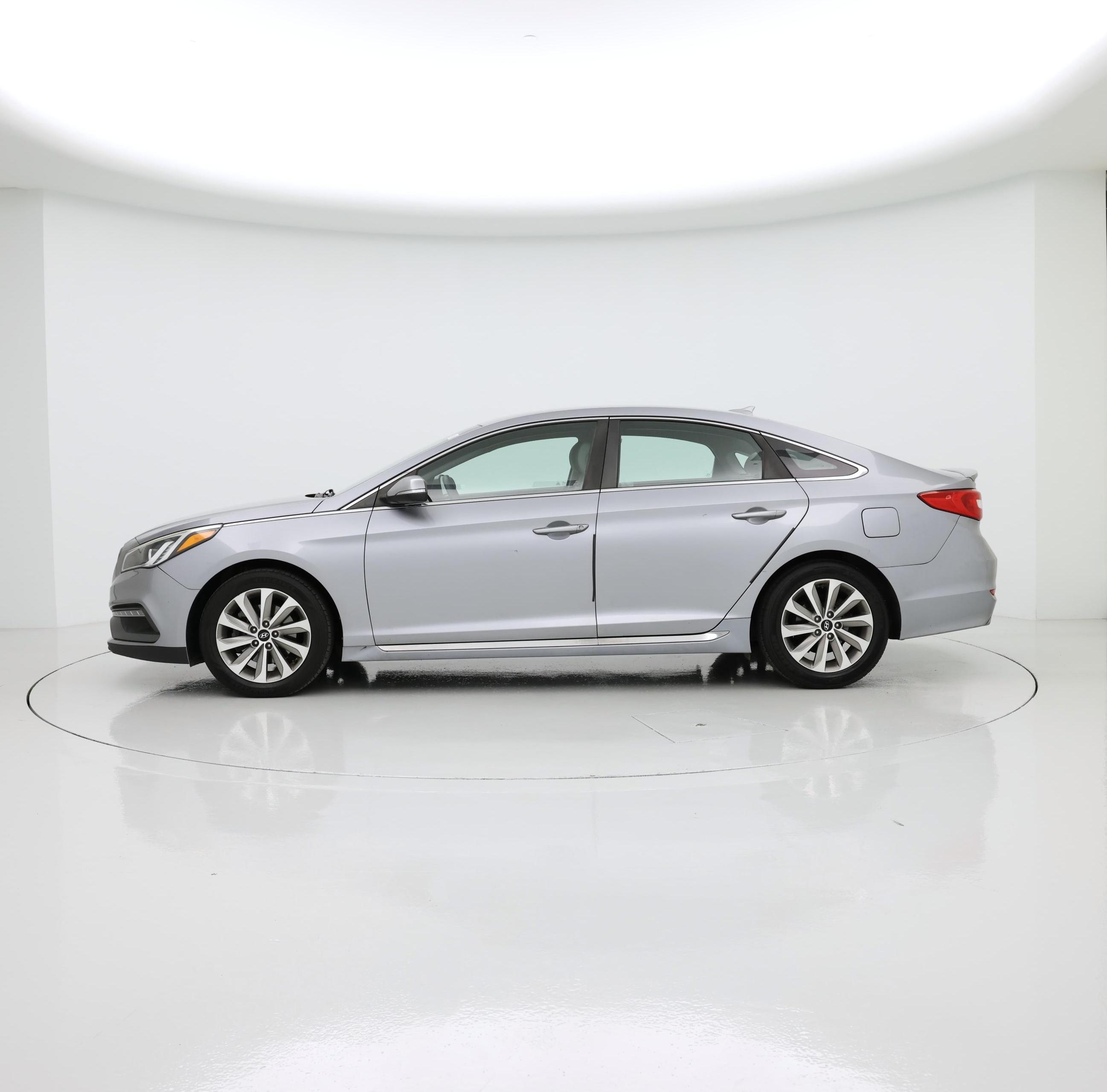 Thumbnail: 2015 Hyundai Sonata - 3