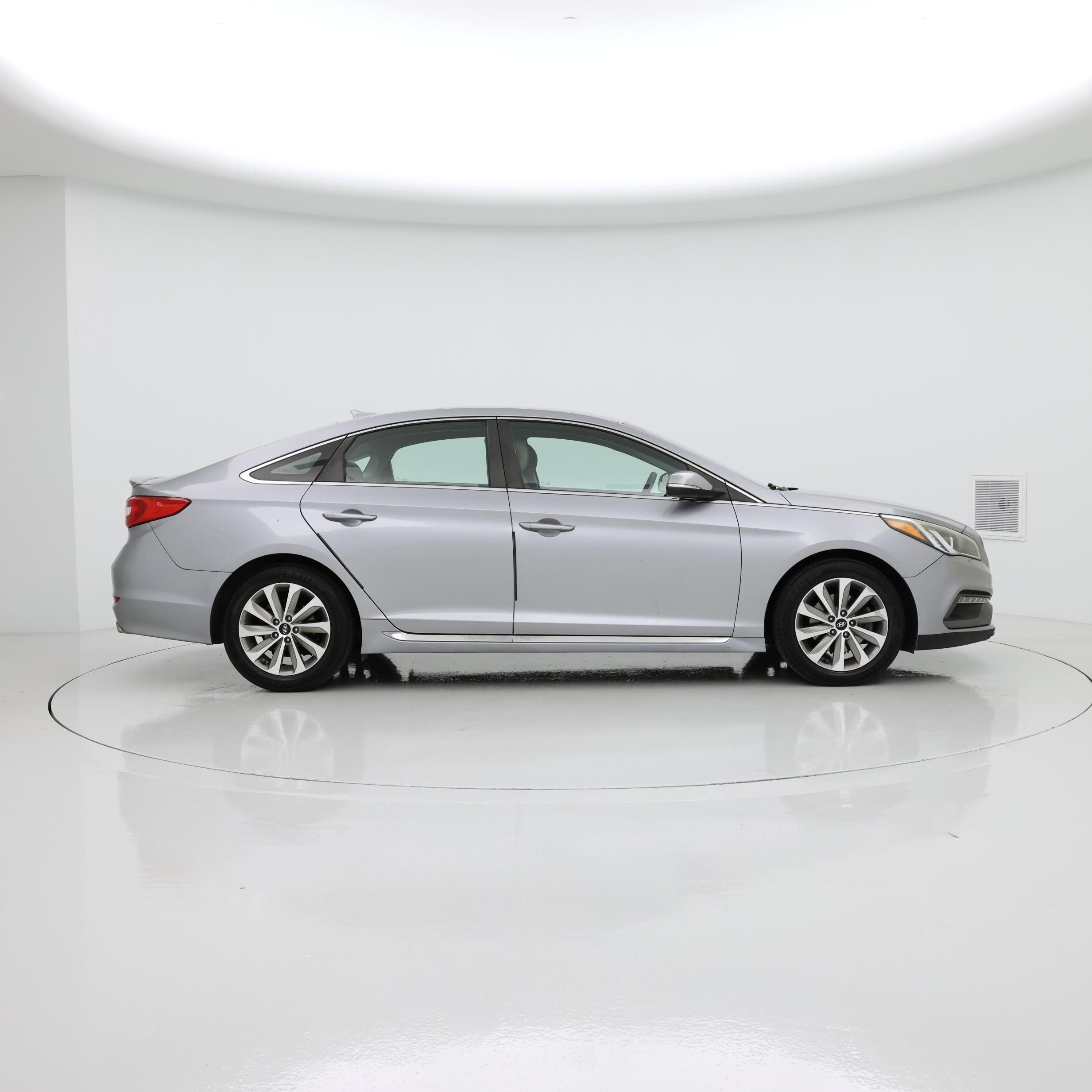 Thumbnail: 2015 Hyundai Sonata - 7