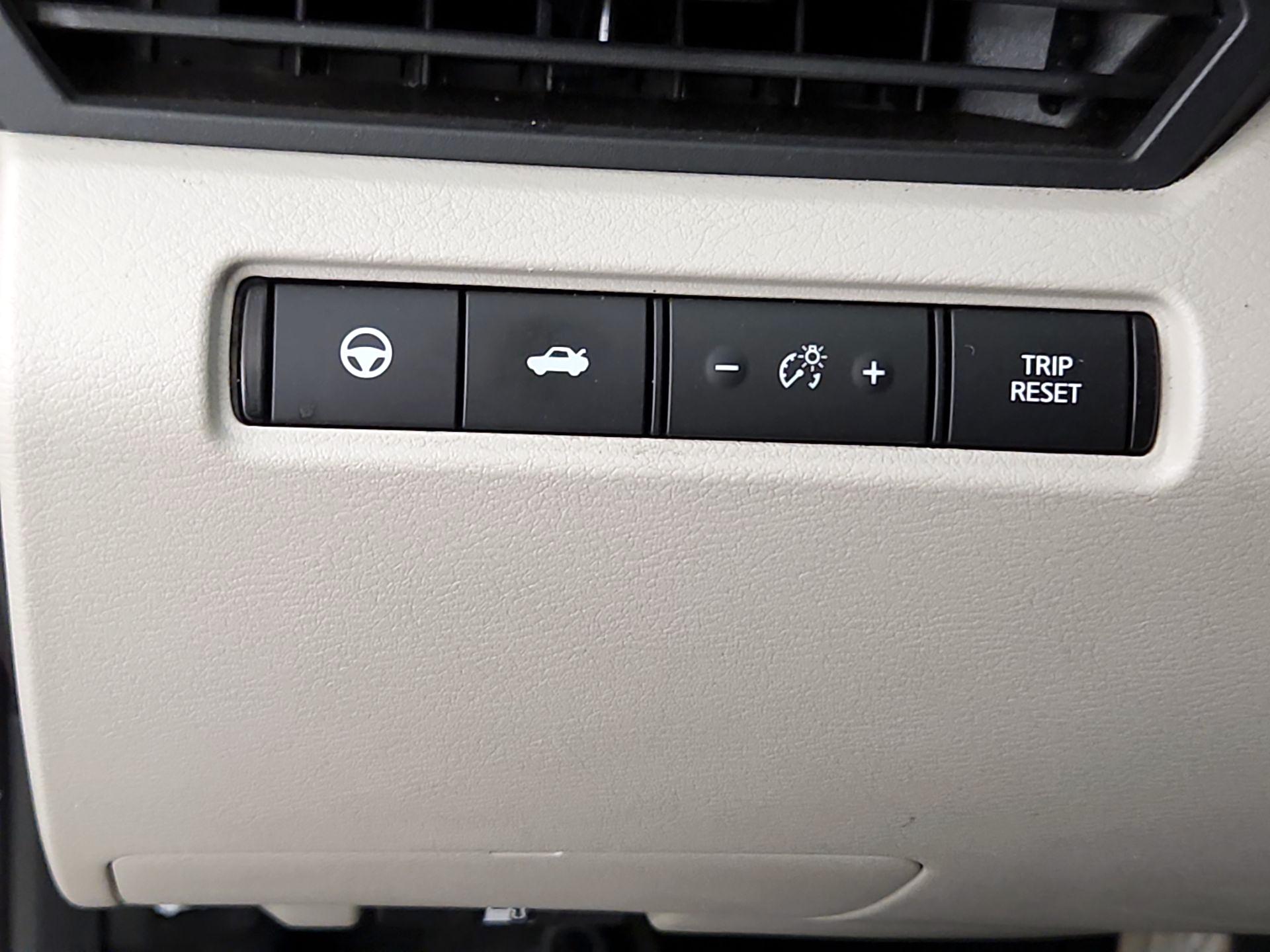 Thumbnail: 2019 Nissan Altima - 13