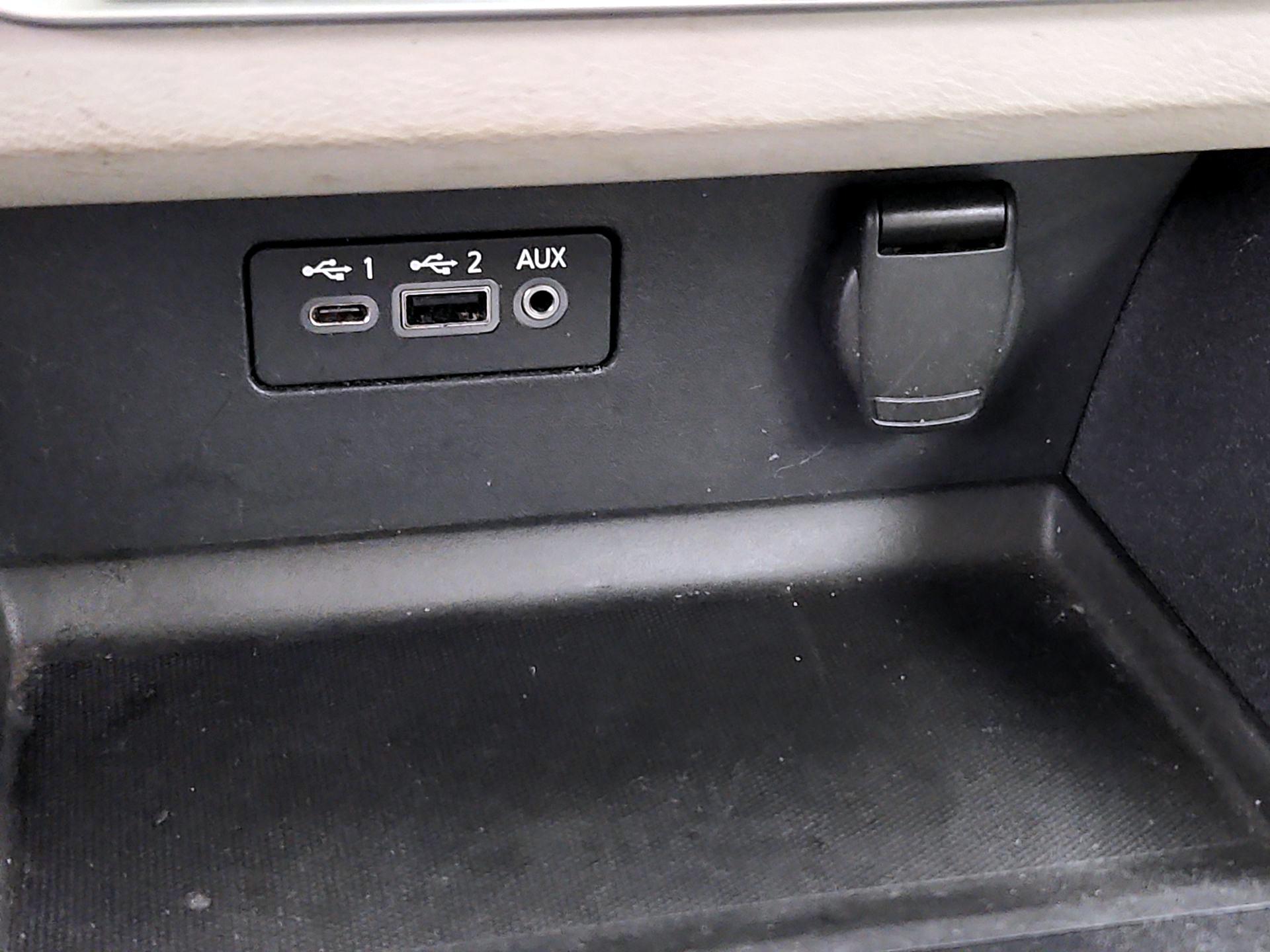 Thumbnail: 2019 Nissan Altima - 19