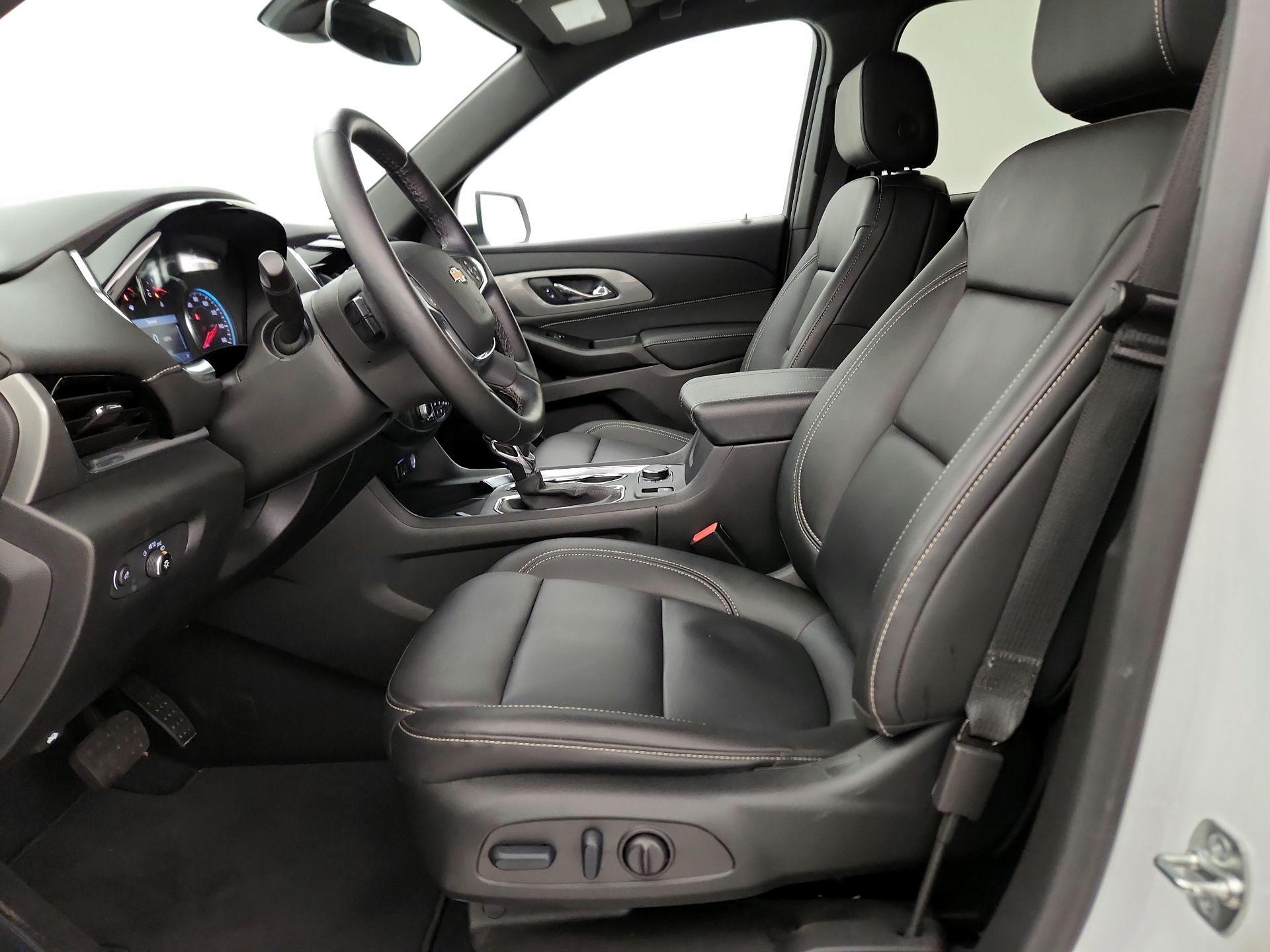 Thumbnail: 2023 Chevrolet Traverse - 11