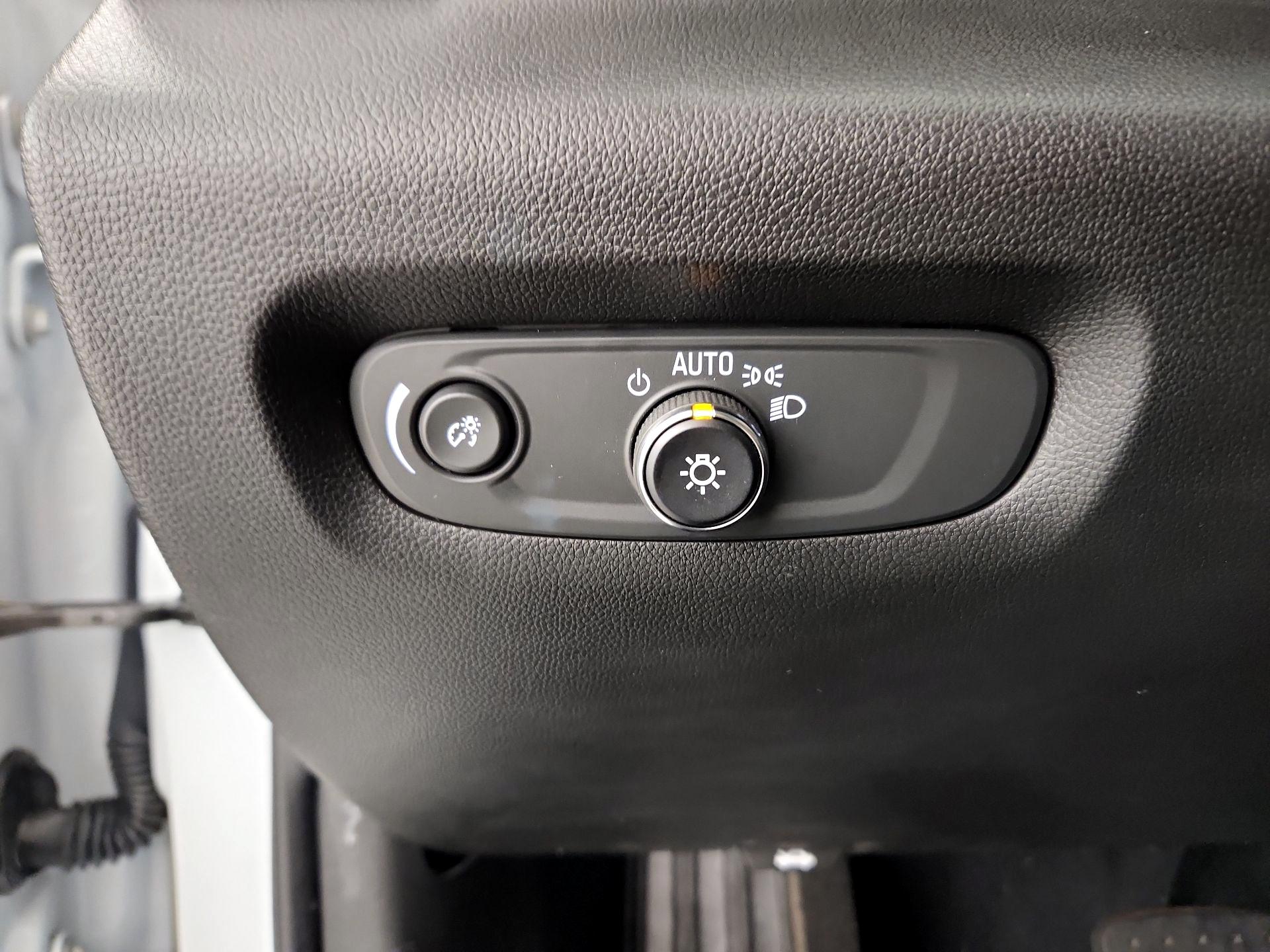 Thumbnail: 2023 Chevrolet Traverse - 13