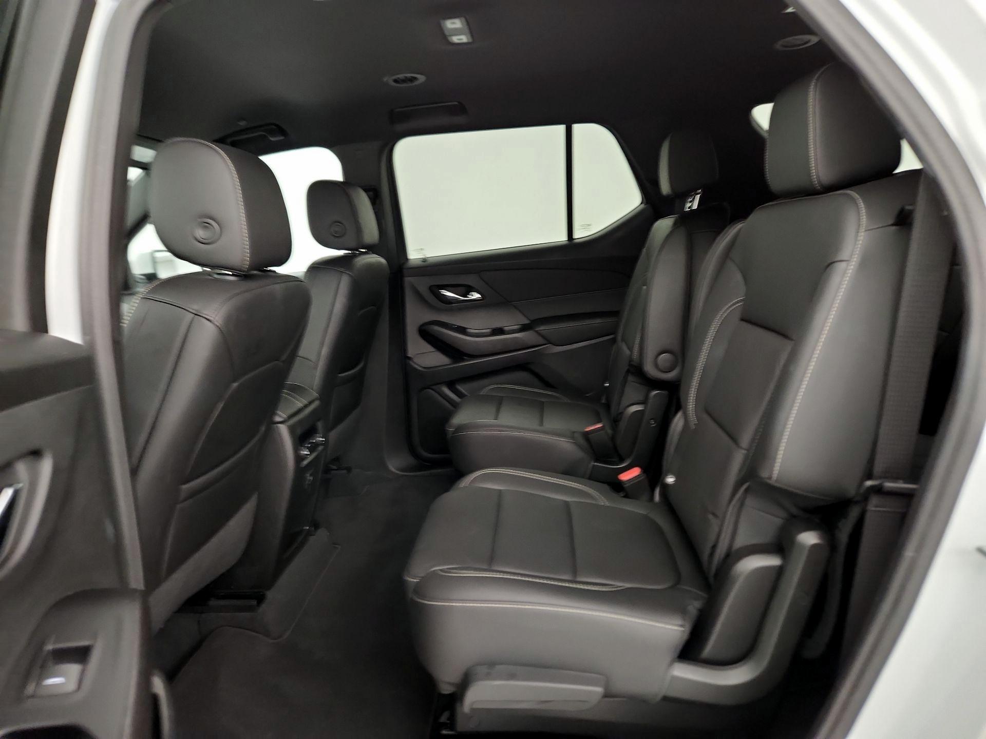 Thumbnail: 2023 Chevrolet Traverse - 19