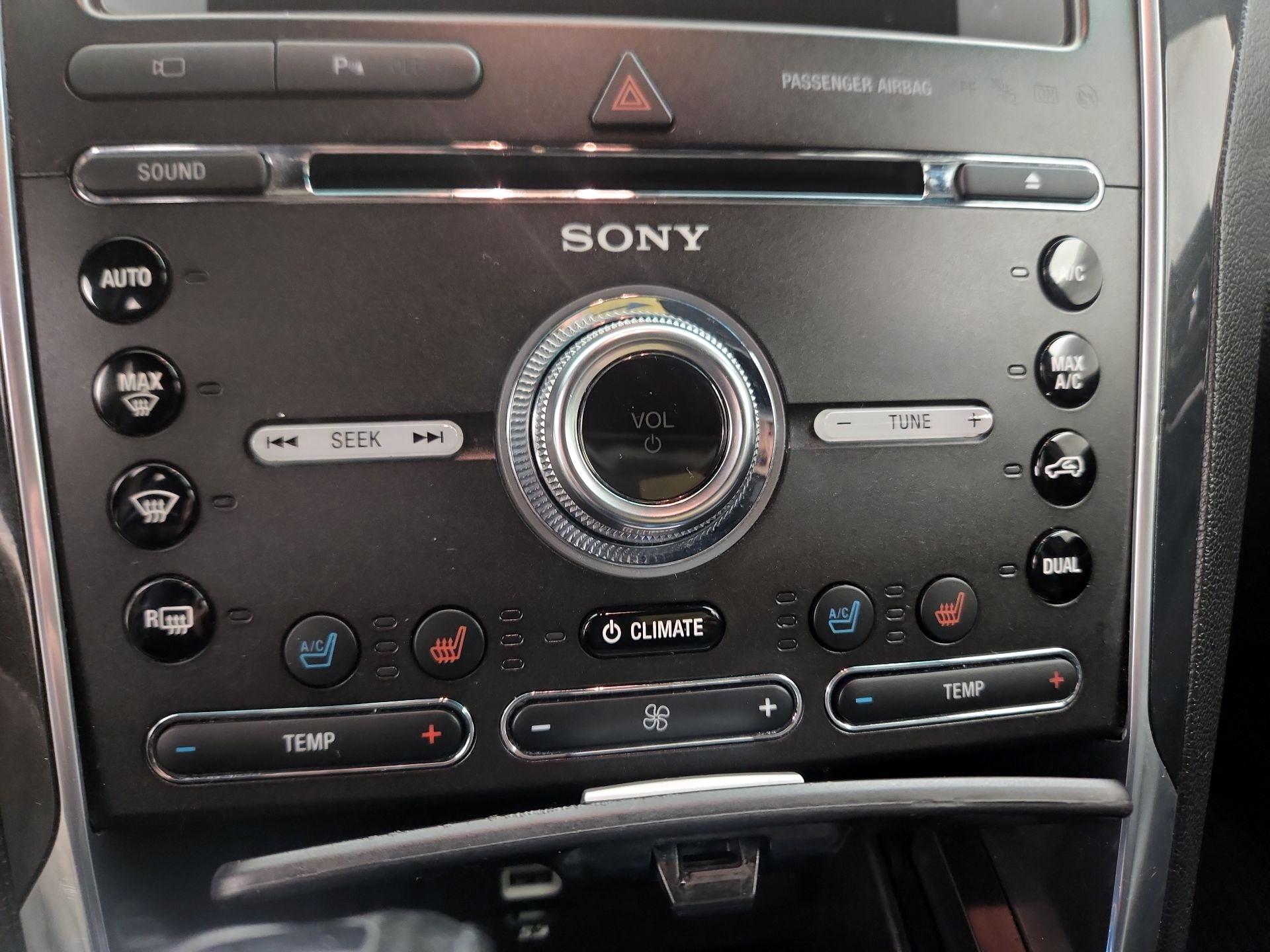 Thumbnail: 2016 Ford Explorer - 17