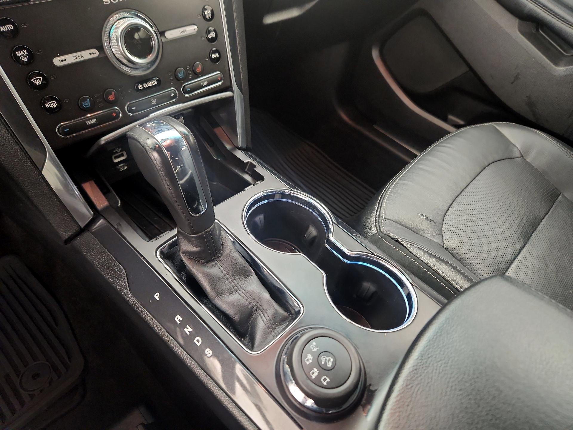 Thumbnail: 2016 Ford Explorer - 18