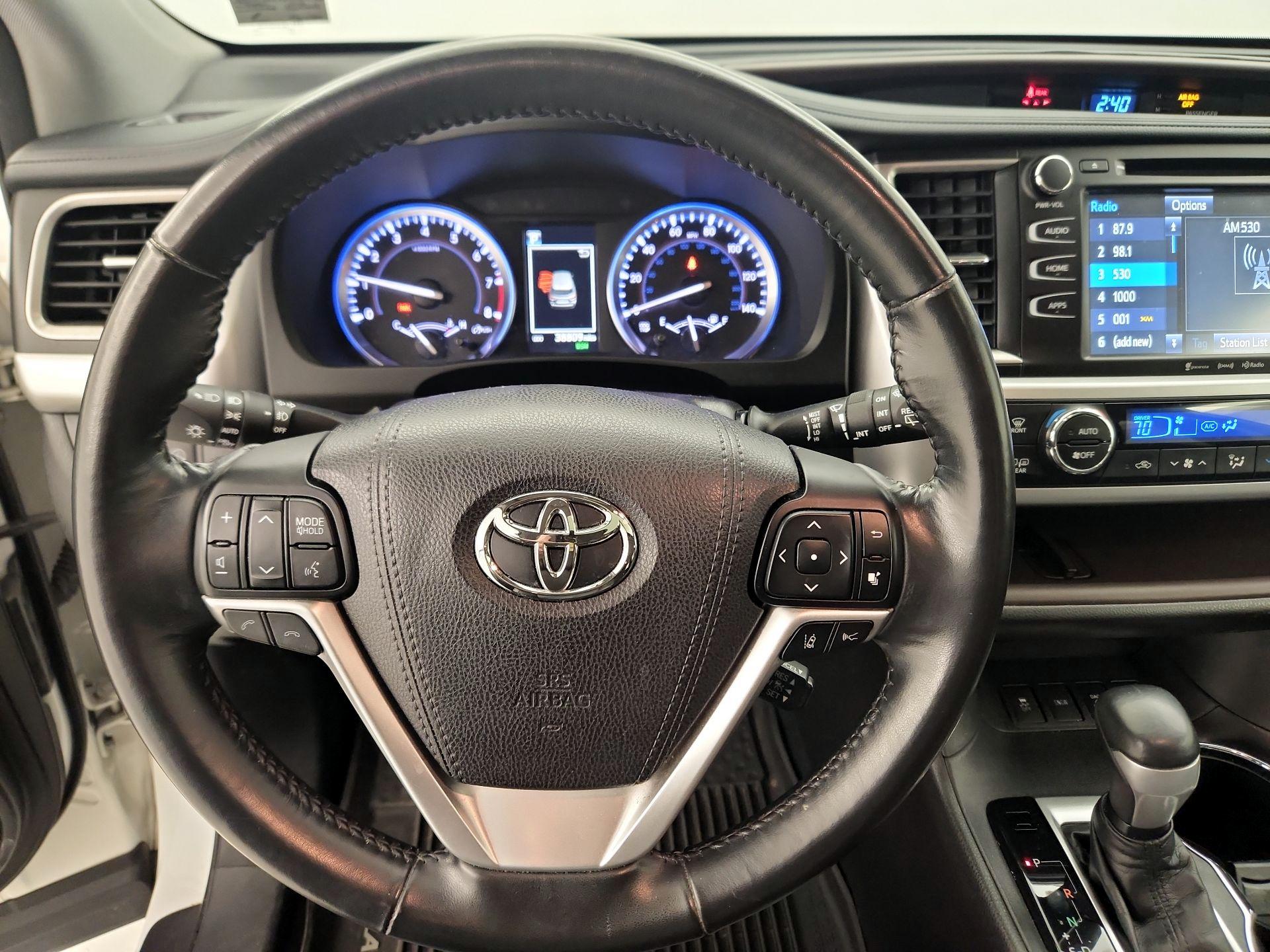 Thumbnail: 2018 Toyota Highlander - 10