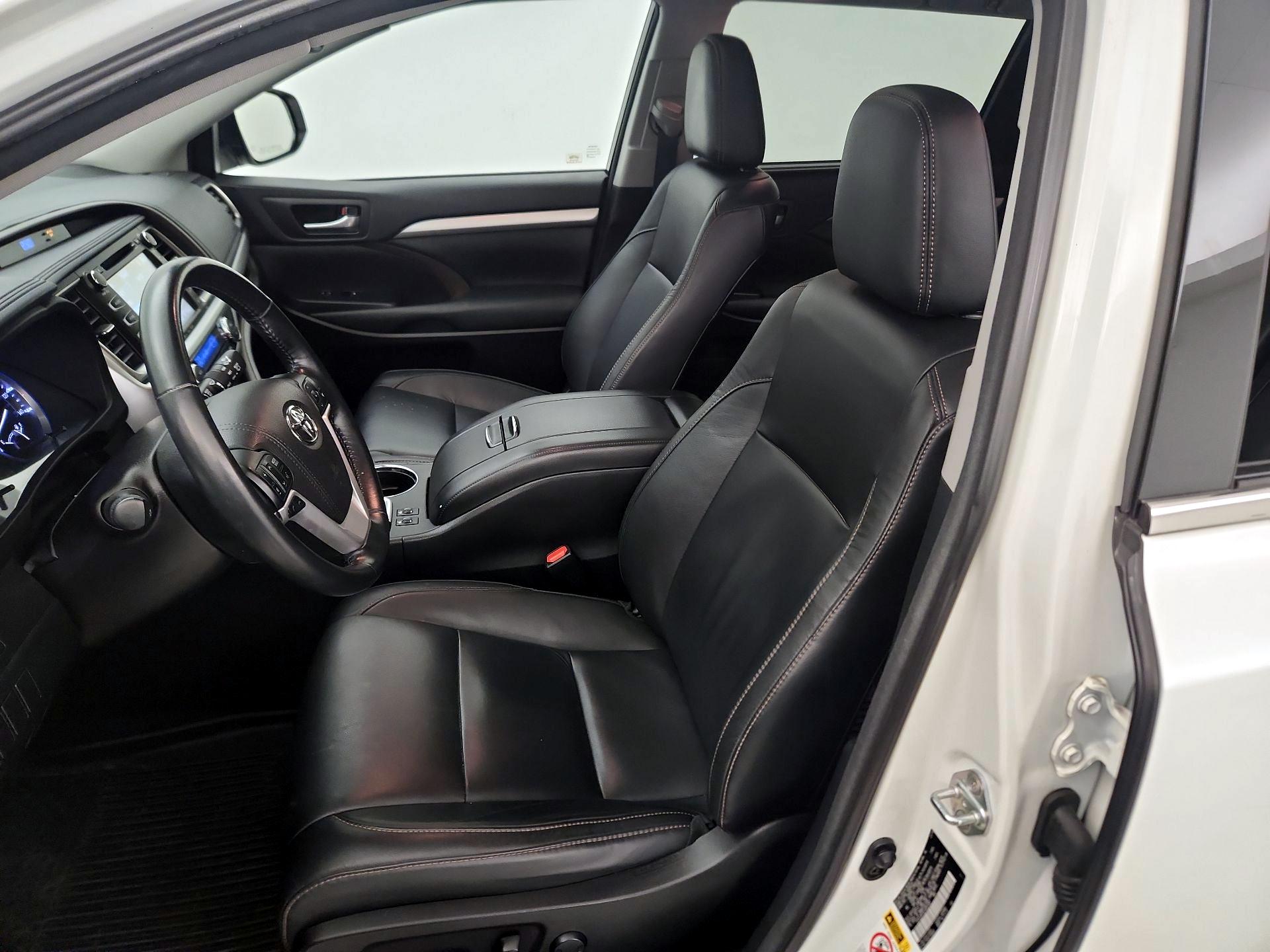 Thumbnail: 2018 Toyota Highlander - 11