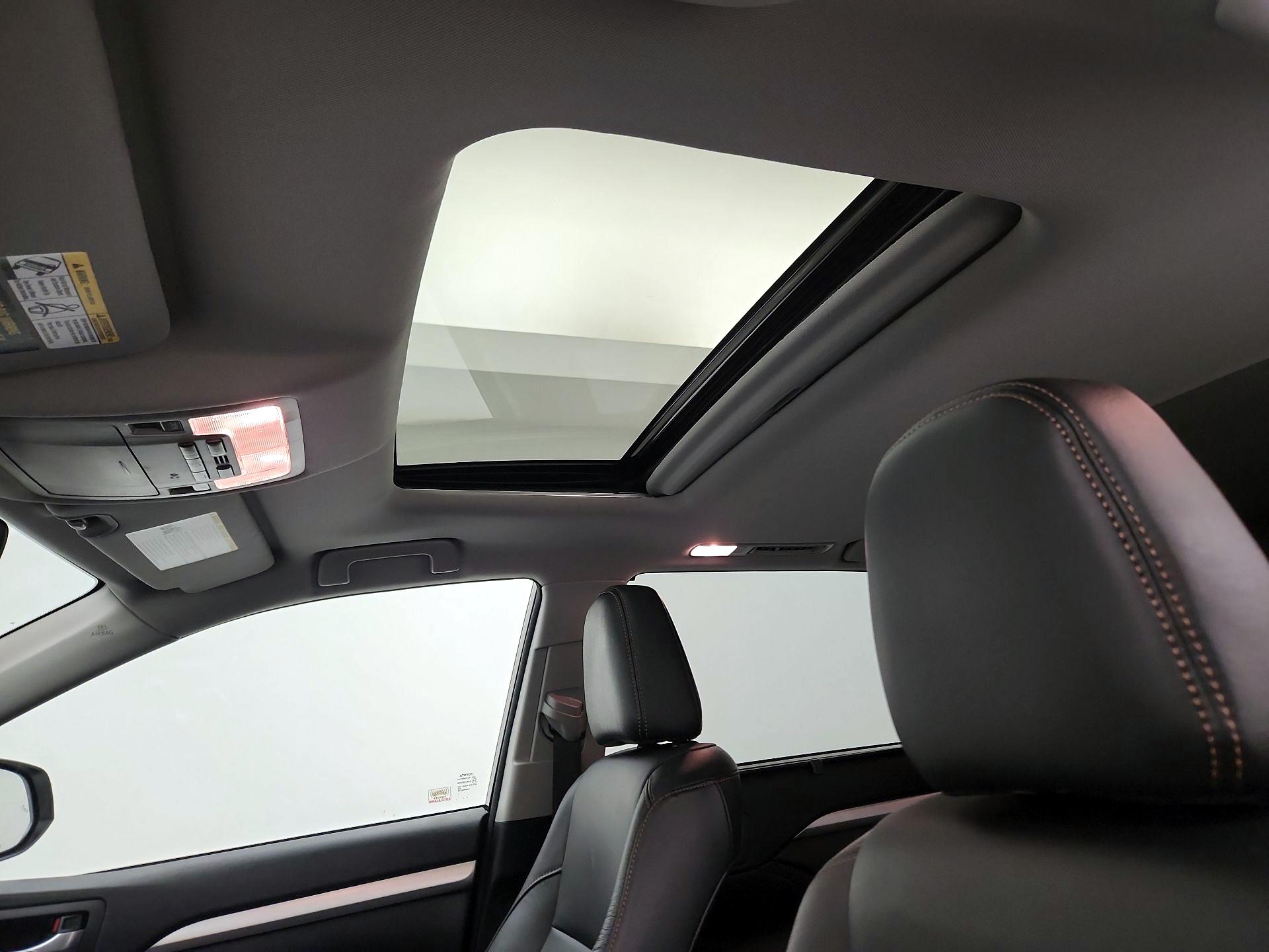 Thumbnail: 2018 Toyota Highlander - 20