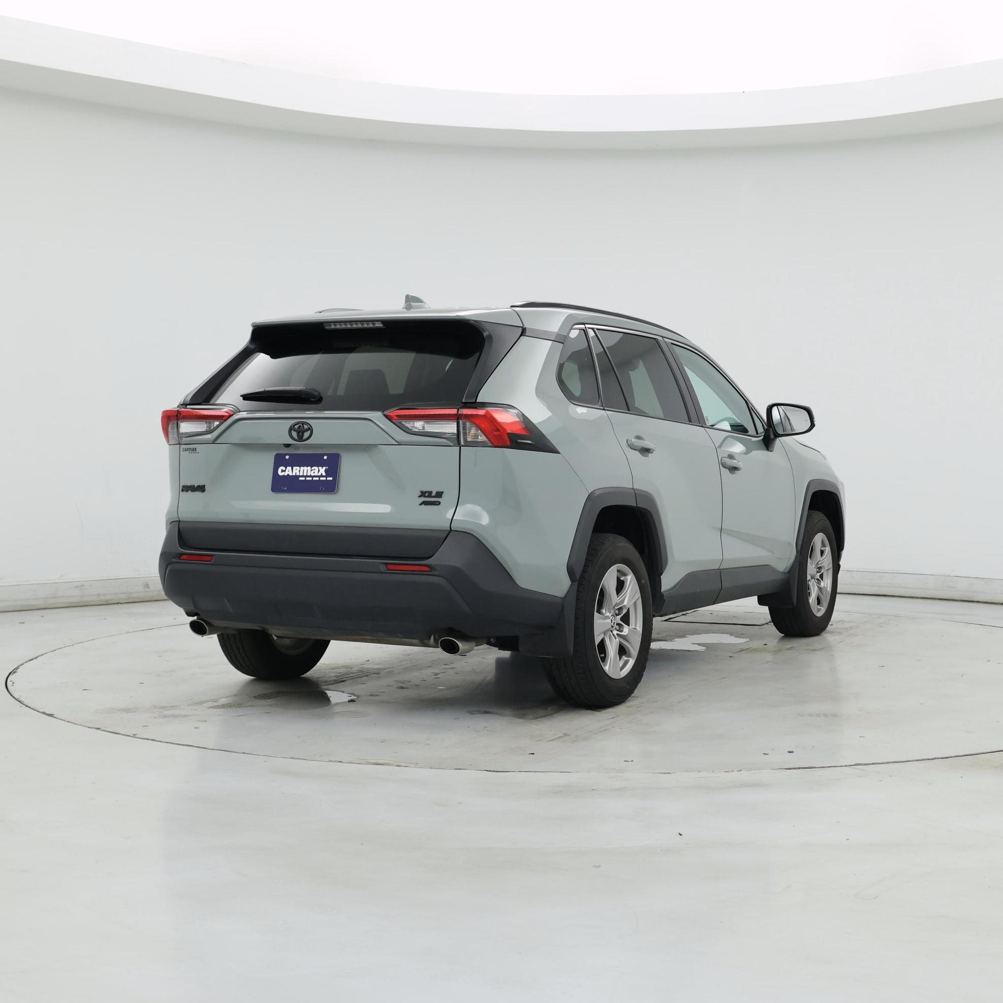 Thumbnail: 2022 Toyota RAV4 - 8