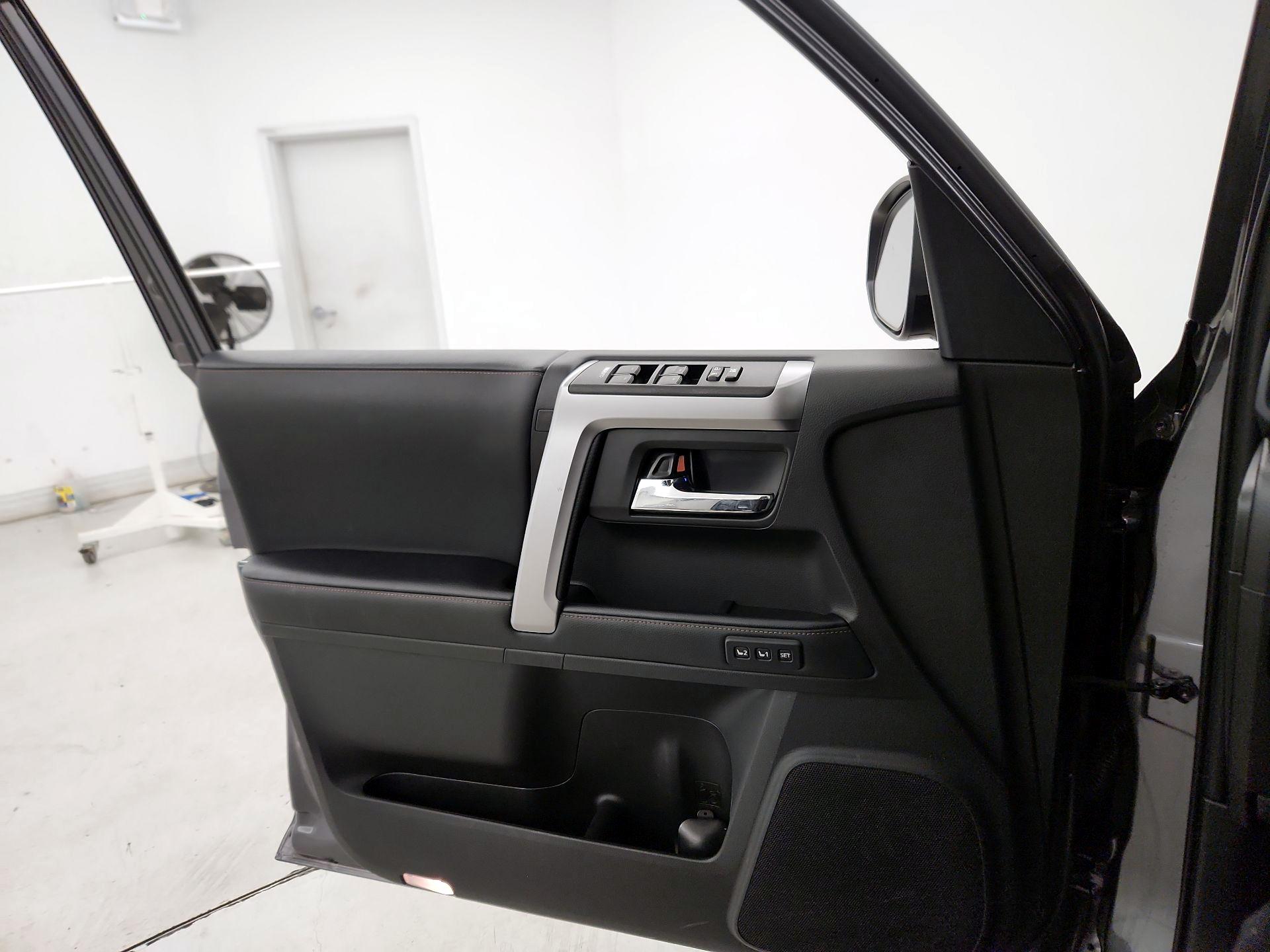 Thumbnail: 2022 Toyota 4Runner - 12