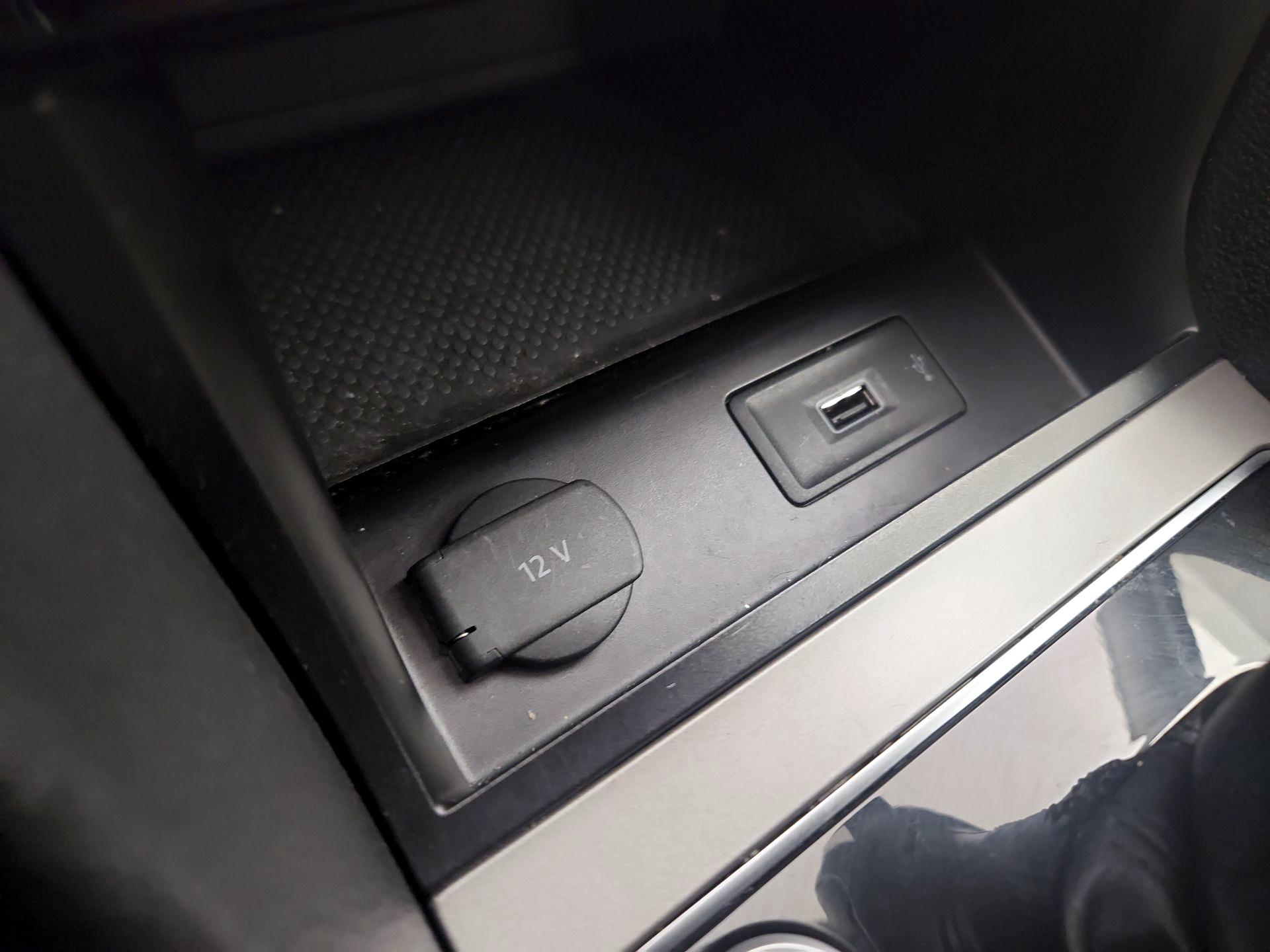 Thumbnail: 2021 Volkswagen Passat - 18