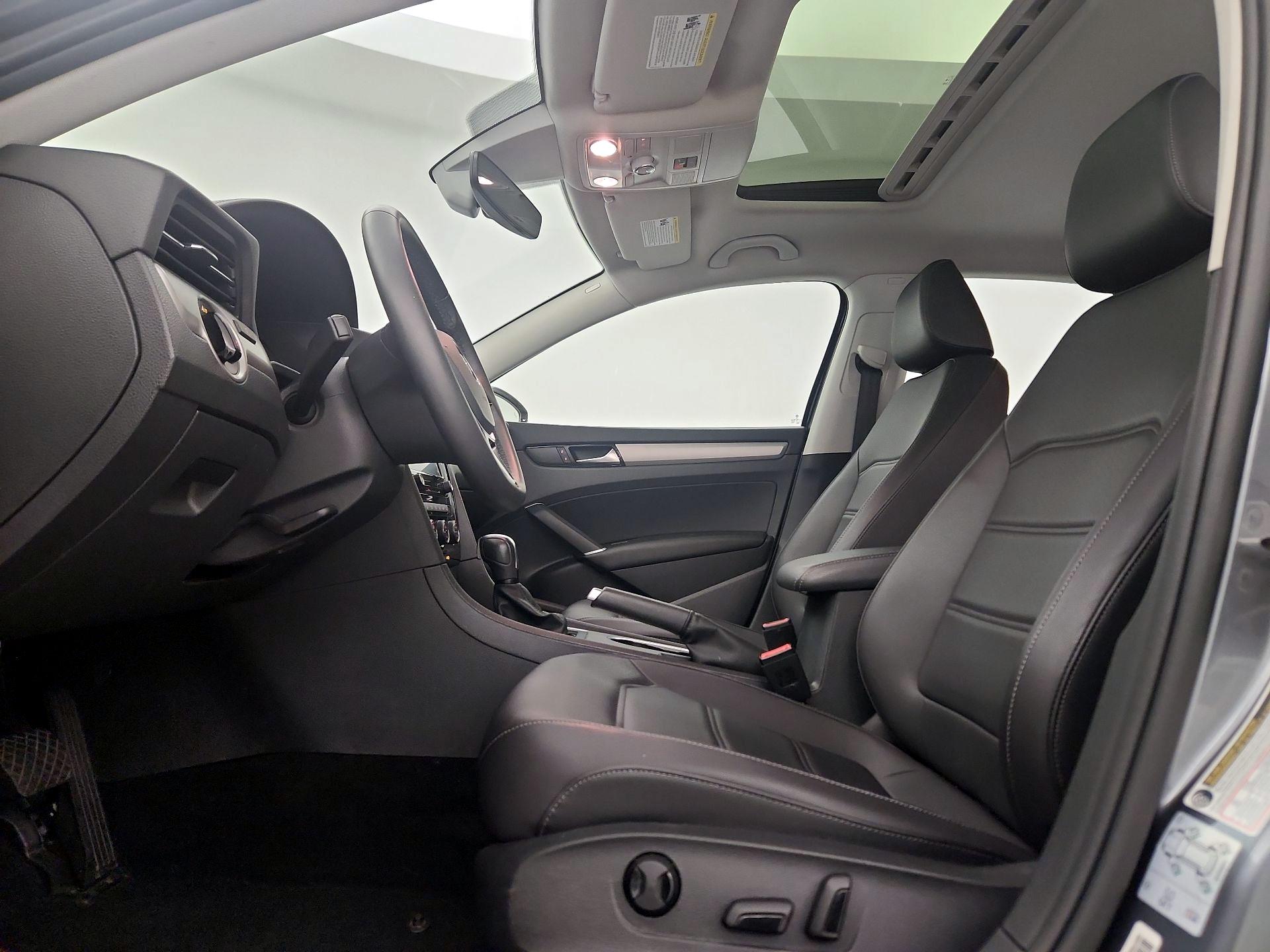 Thumbnail: 2021 Volkswagen Passat - 19