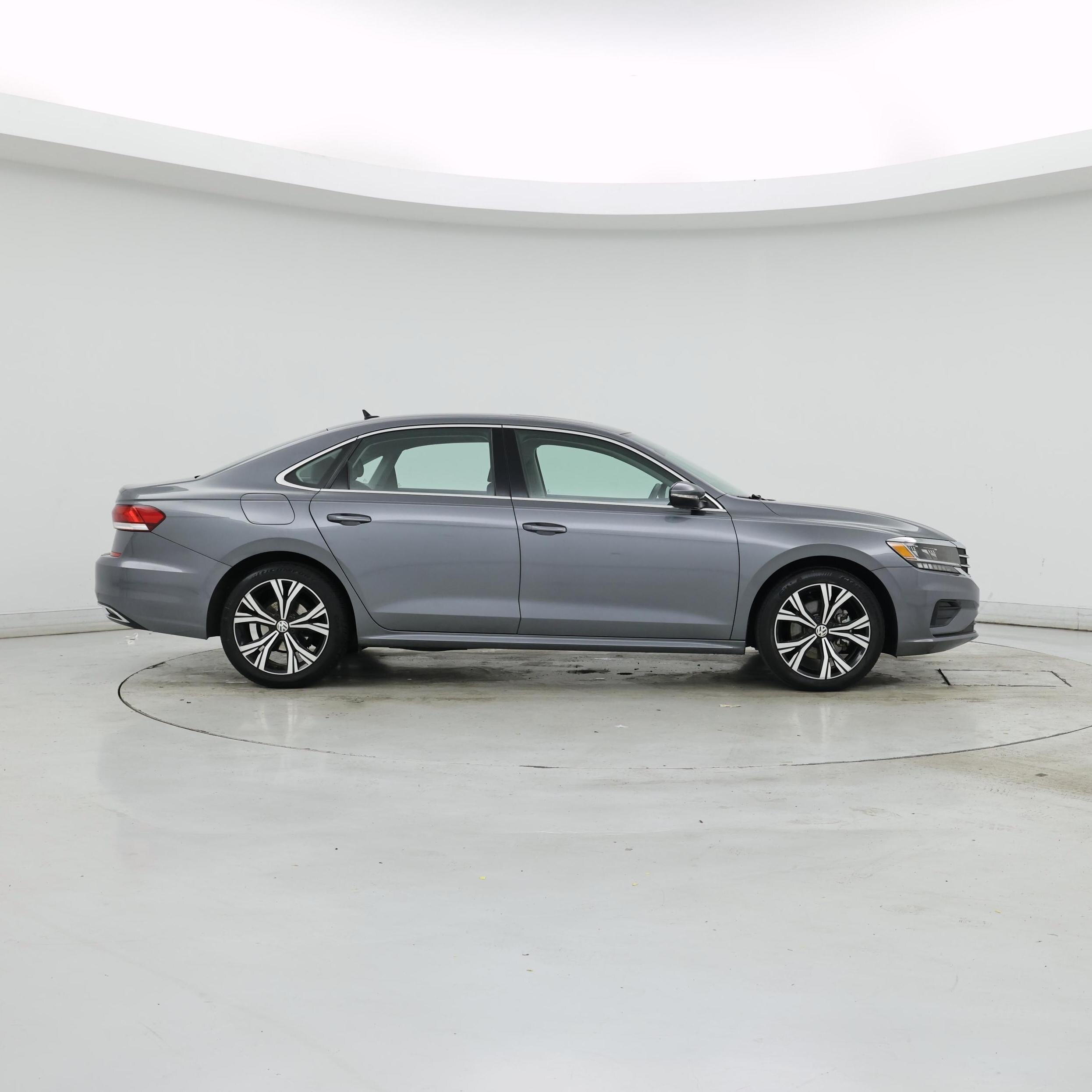 Thumbnail: 2021 Volkswagen Passat - 7