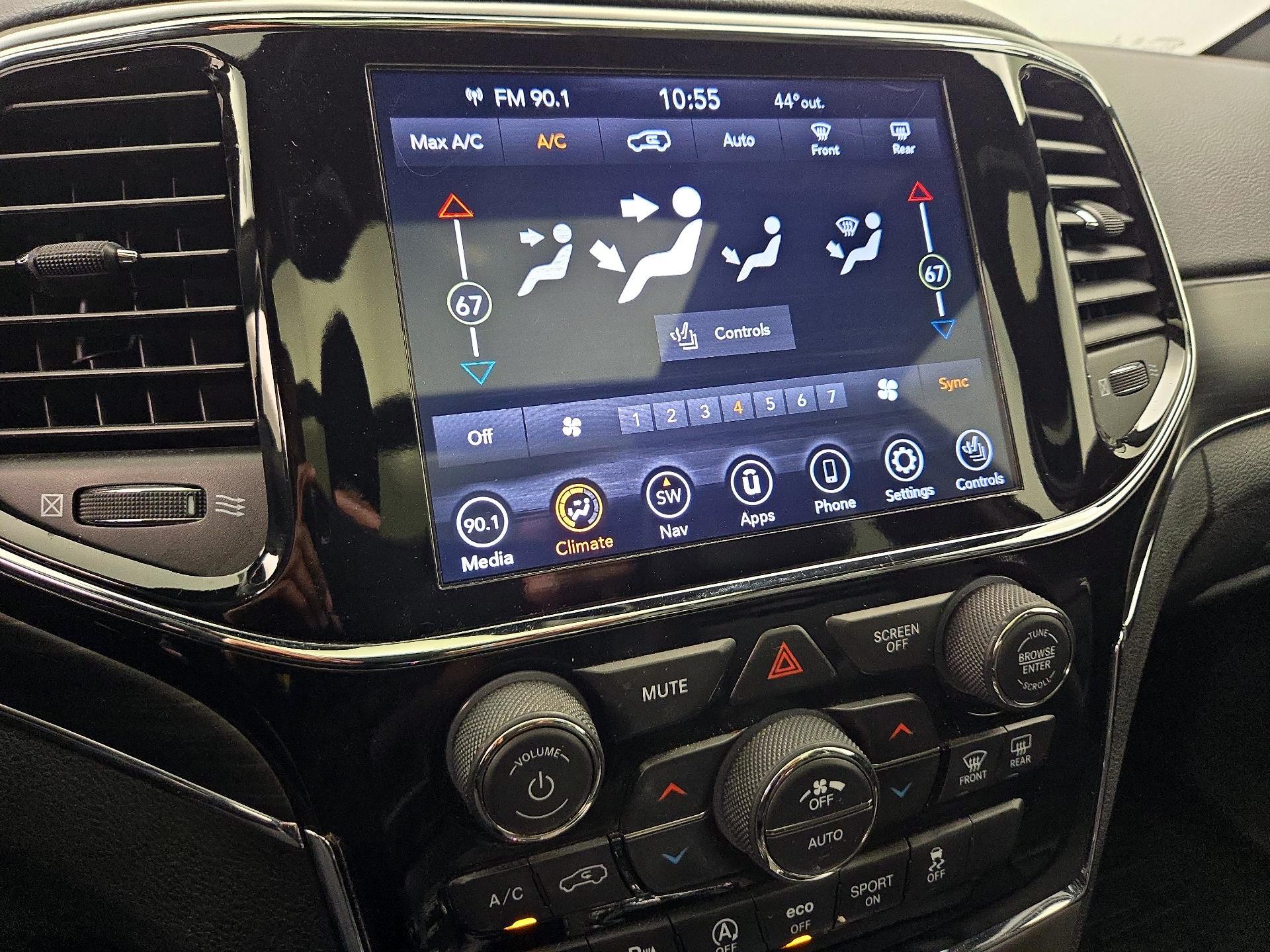 Thumbnail: 2020 Jeep Grand Cherokee - 17