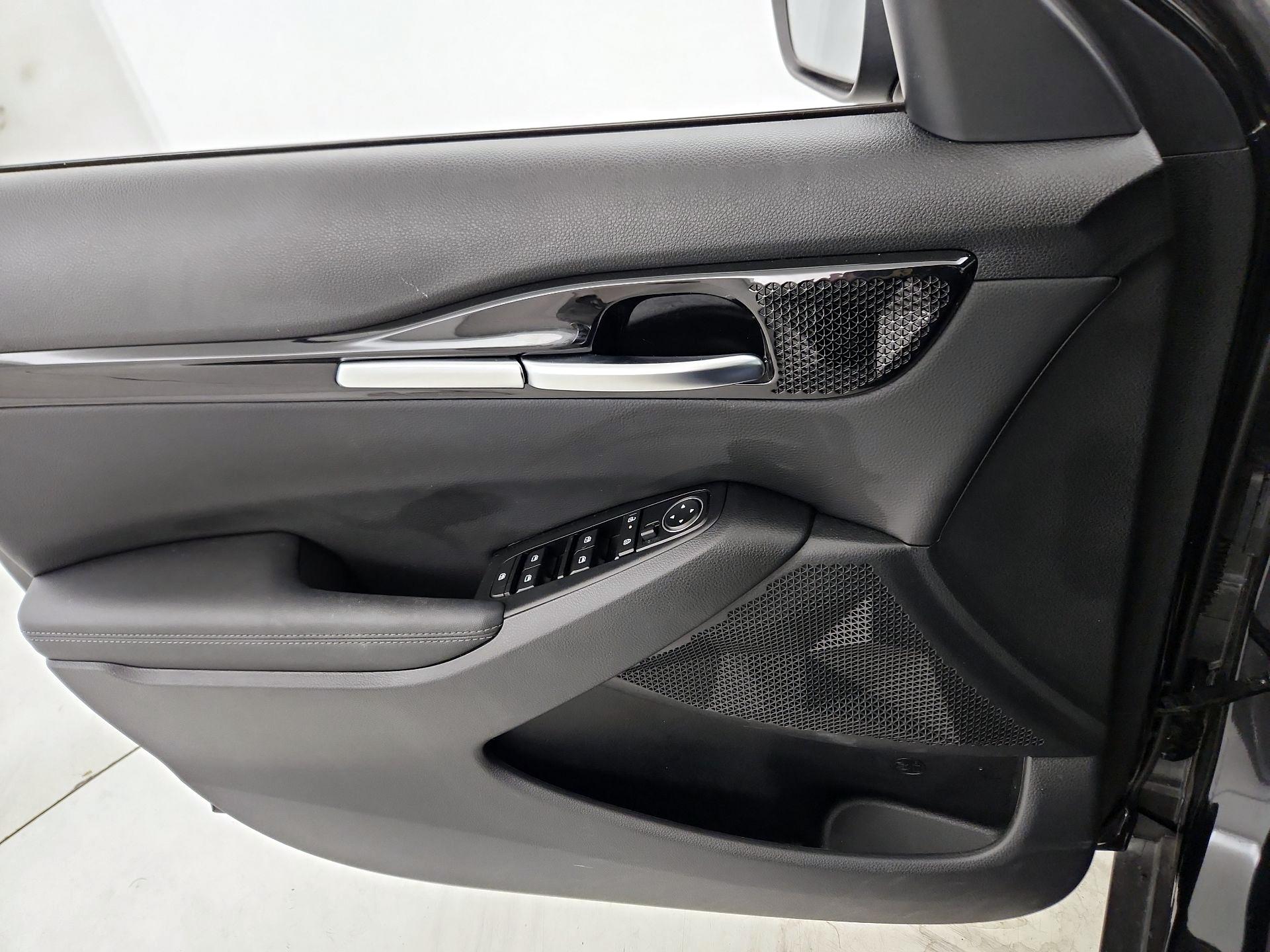 Thumbnail: 2024 Kia Seltos - 12