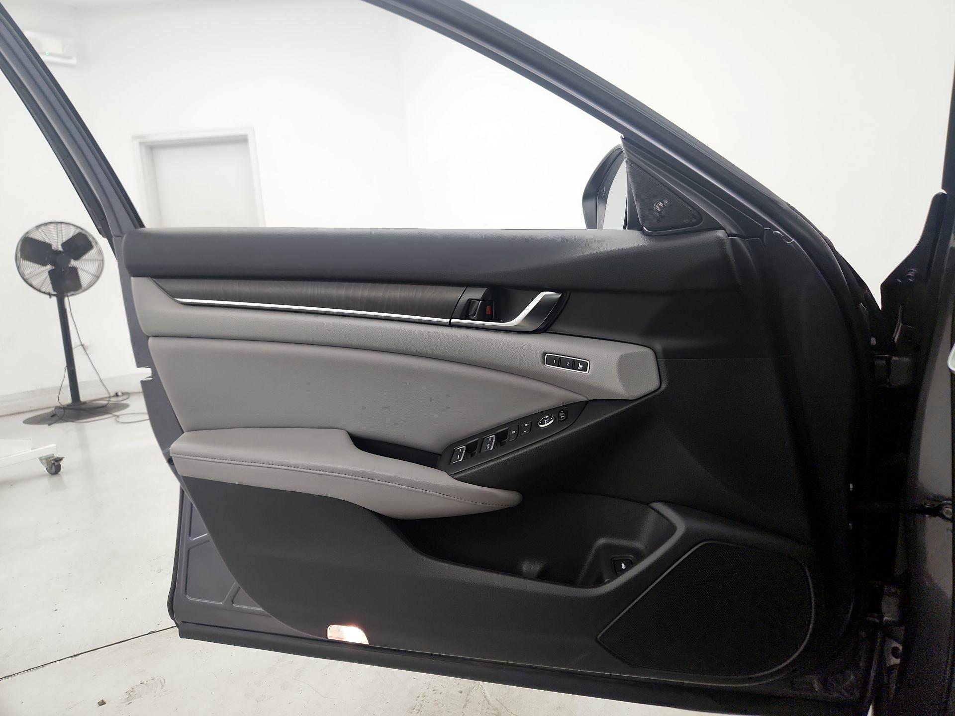 Thumbnail: 2018 Honda Accord - 12