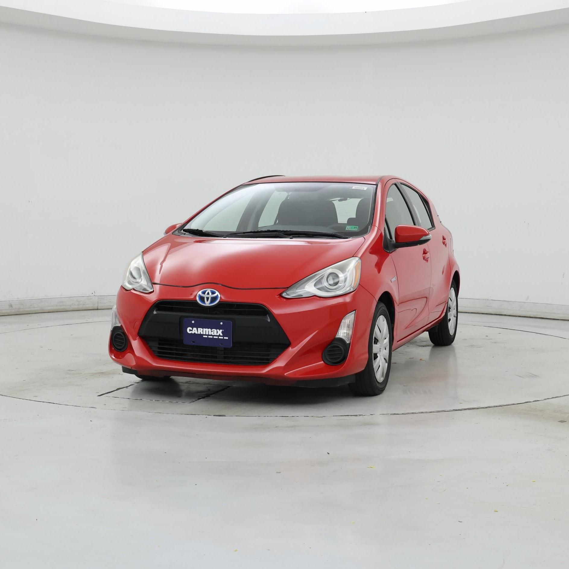 Thumbnail: 2015 Toyota Prius c - 4