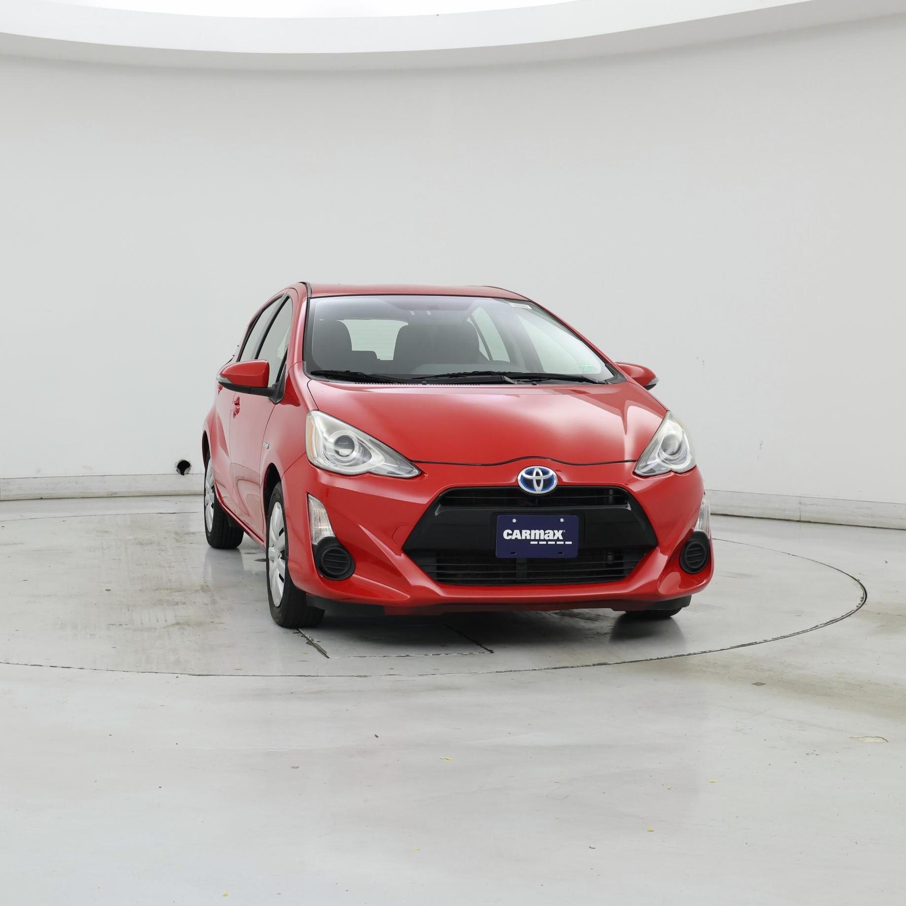 Thumbnail: 2015 Toyota Prius c - 5