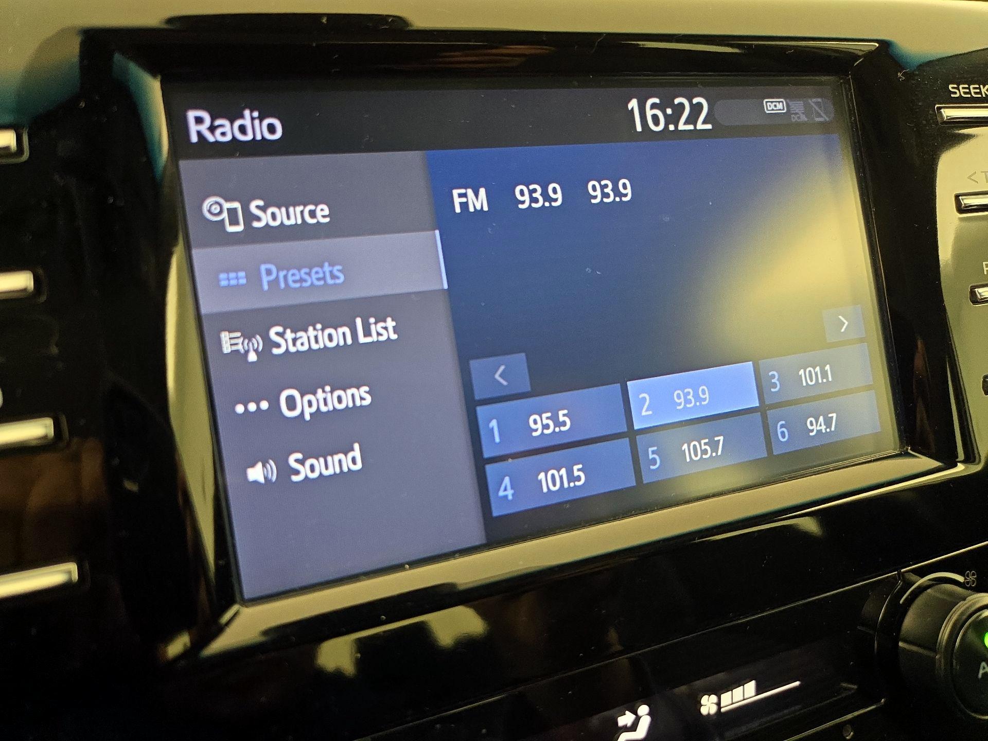 Thumbnail: 2019 Toyota Camry - 15