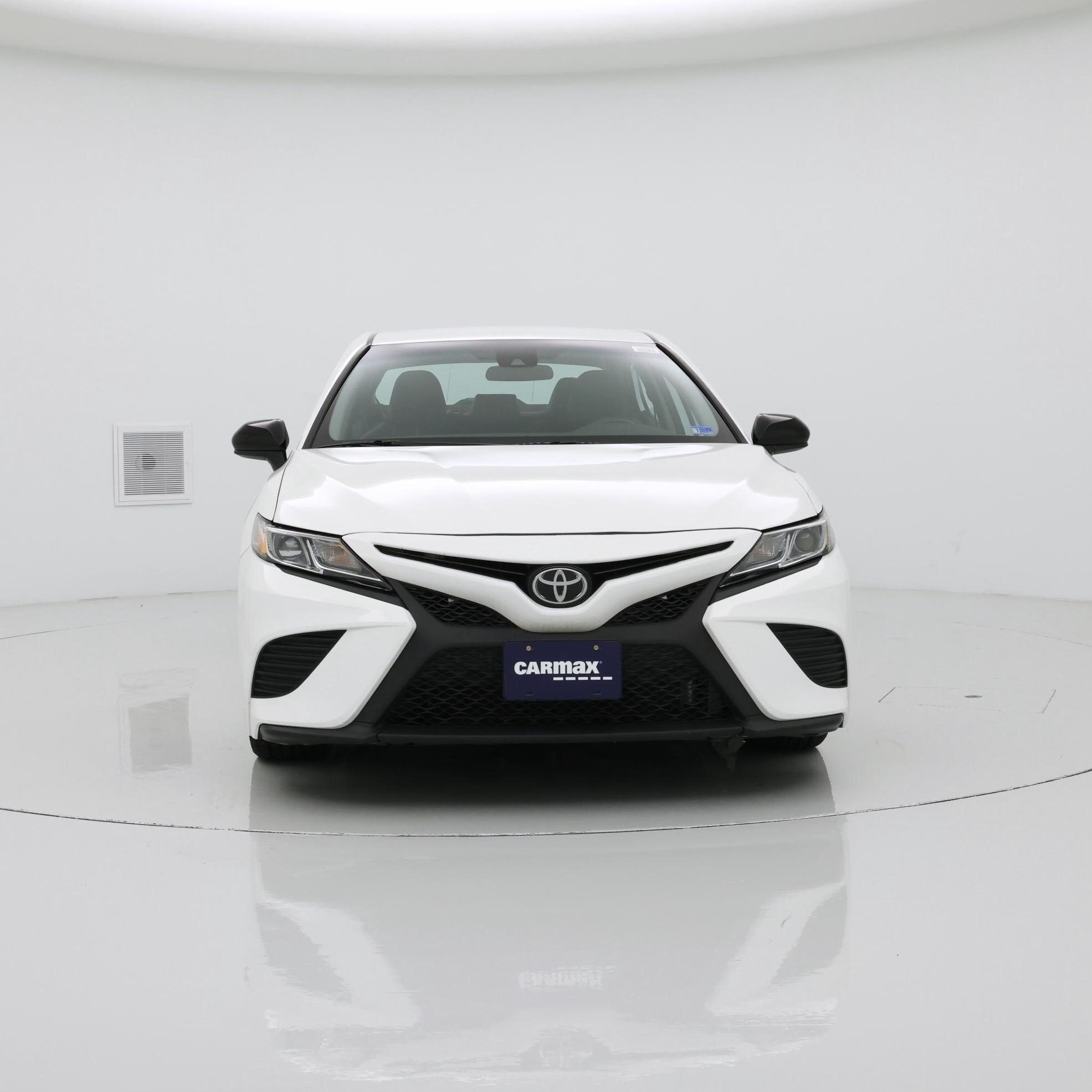 Thumbnail: 2019 Toyota Camry - 5
