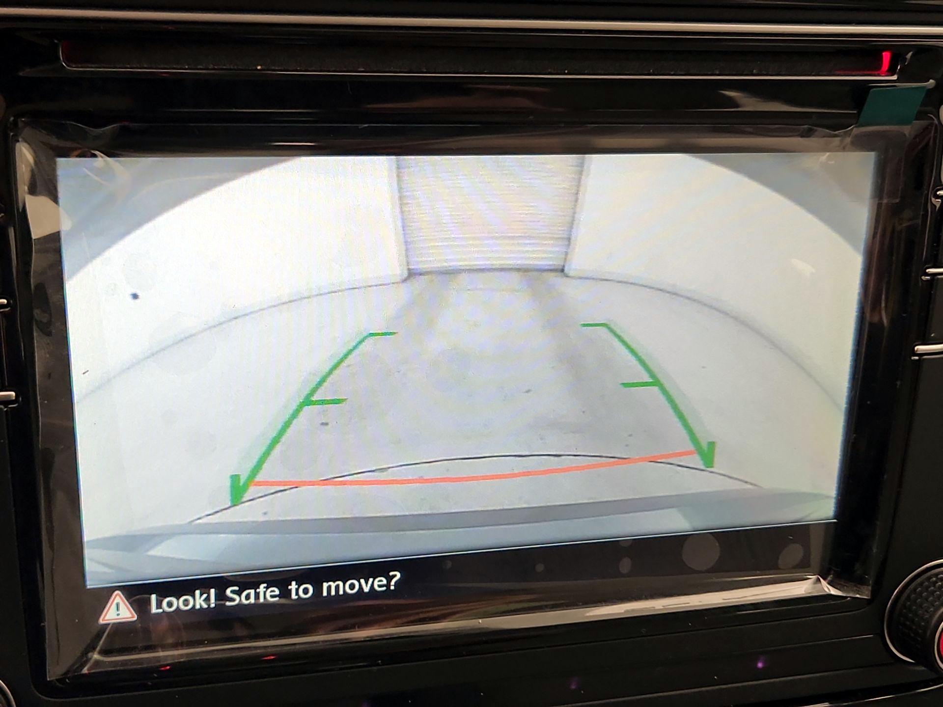 Thumbnail: 2016 Volkswagen Passat - 14