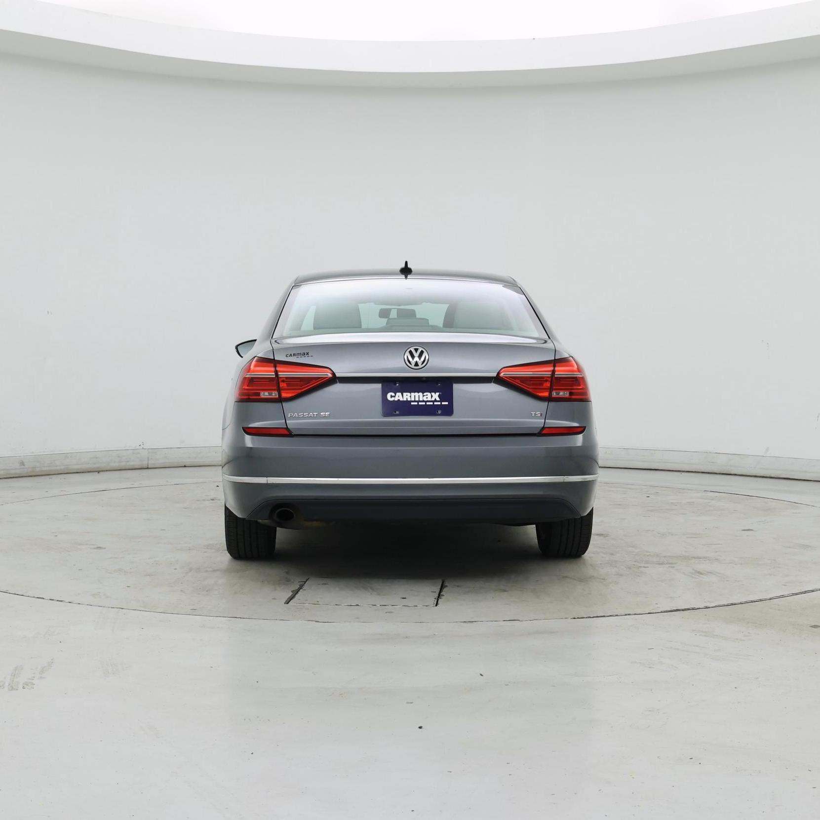 Thumbnail: 2016 Volkswagen Passat - 6