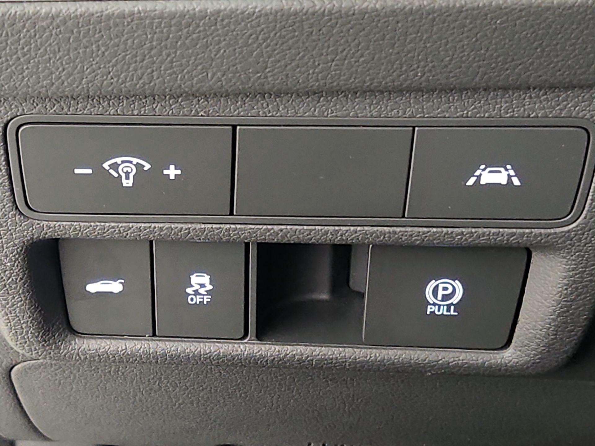 Thumbnail: 2021 Hyundai Sonata - 13