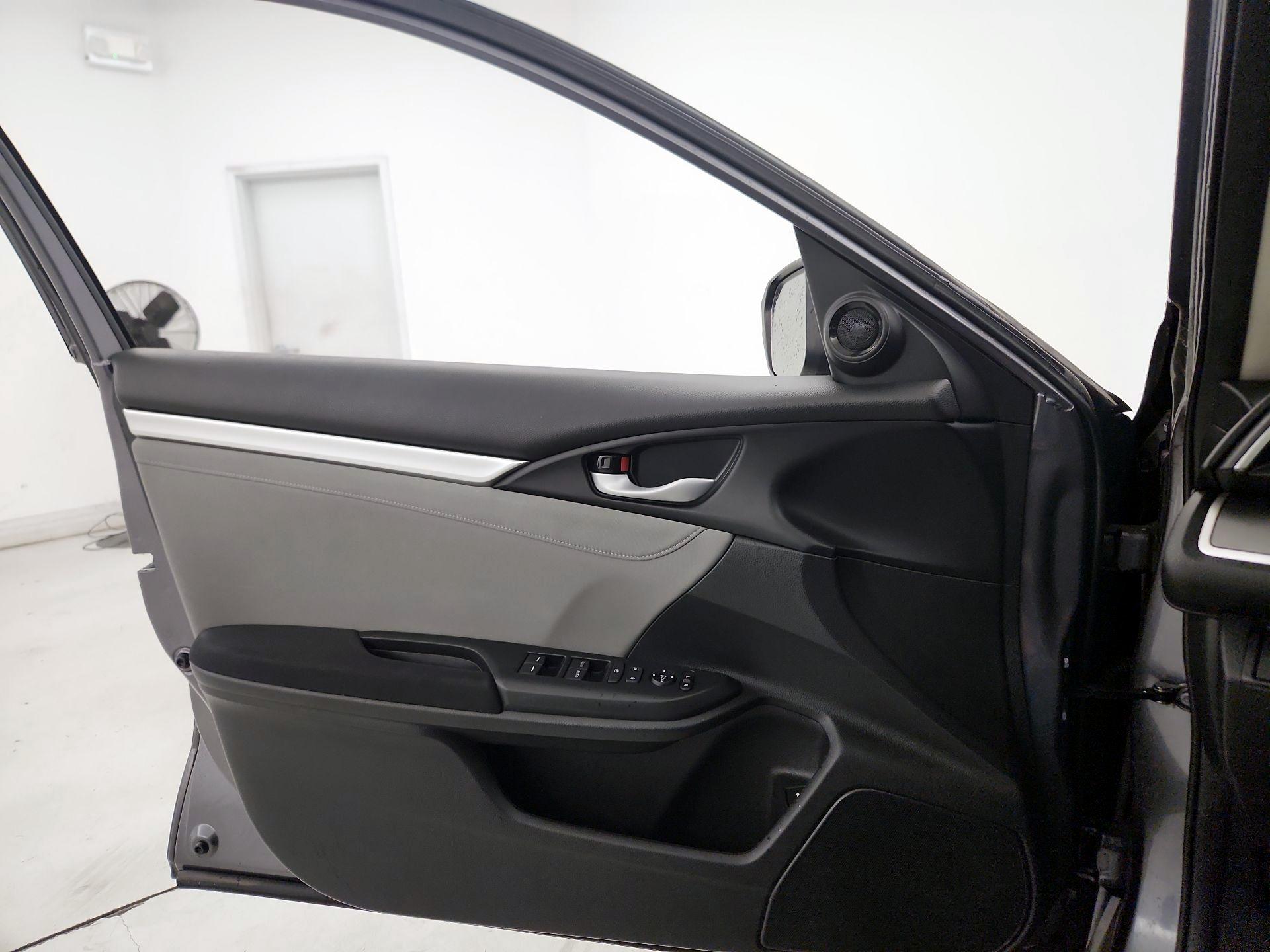 Thumbnail: 2018 Honda Civic - 12