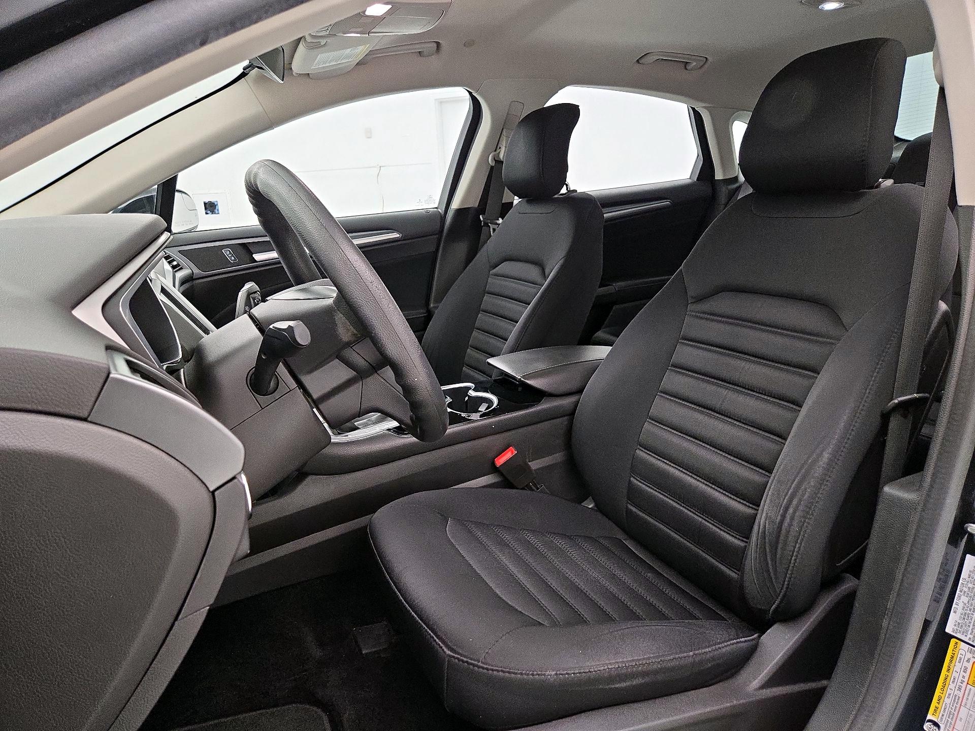 Thumbnail: 2014 Ford Fusion - 11