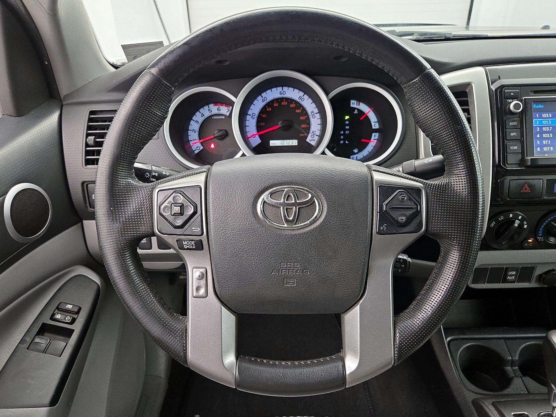 Thumbnail: 2014 Toyota Tacoma - 10