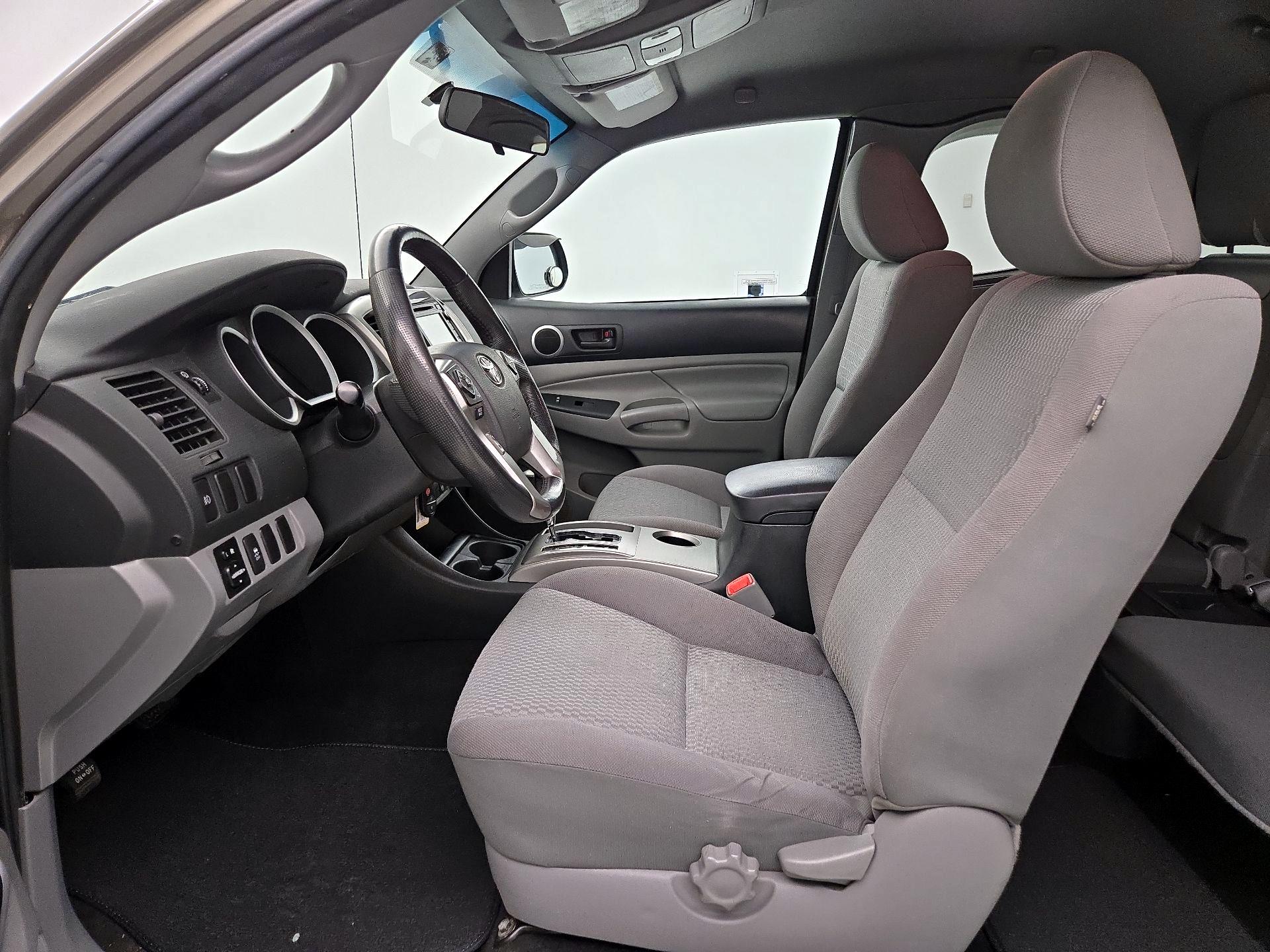 Thumbnail: 2014 Toyota Tacoma - 11